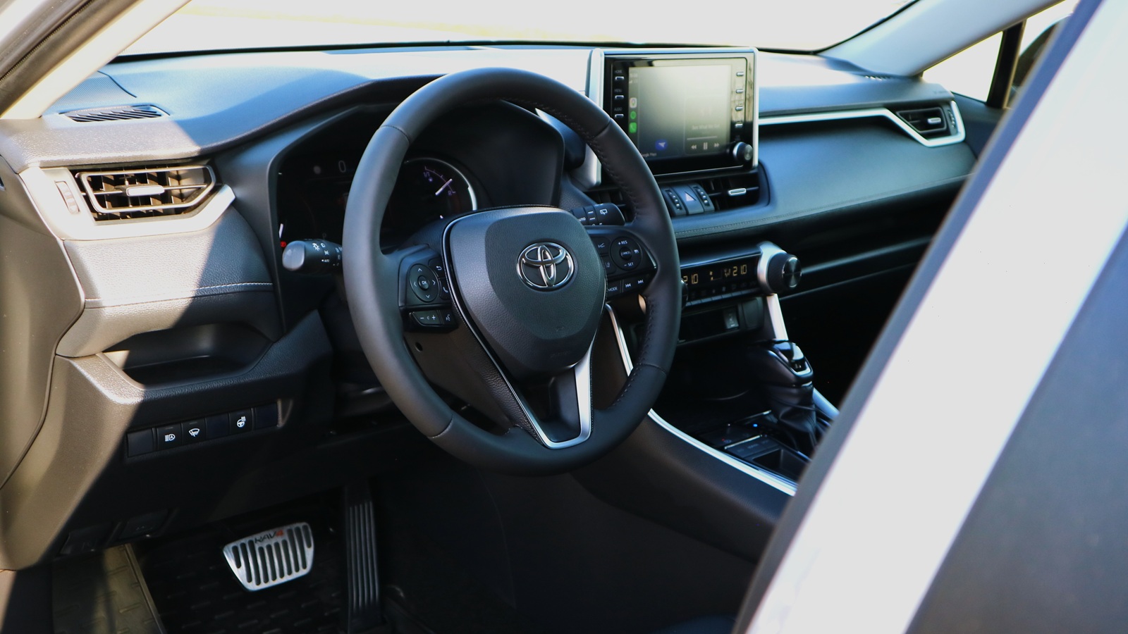 Toyota RAV4 2020 року, Універсал, Тойота Центр Київ "Автосаміт Укравто Столичне", м.Київ | Фото № 21 Toyota RAV4 2020 року з пробігом 60227 км, Універсал, Тойота Центр Київ "Автосаміт Укравто Столичне", м.Київ - 1193000 ГРН | Фото № 21