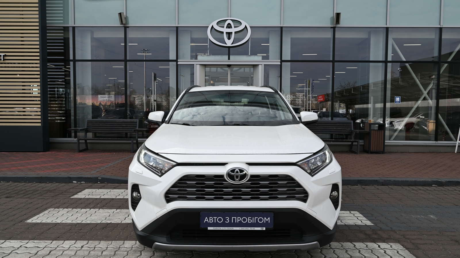 Toyota RAV4 2019 року, Універсал, Тойота Центр Київ "Сіті Плаза", м.Київ | Фото № 5 Toyota RAV4 2019 року з пробігом 99912 км, Універсал, Тойота Центр Київ "Сіті Плаза", м.Київ - 1067220 ГРН | Фото № 5