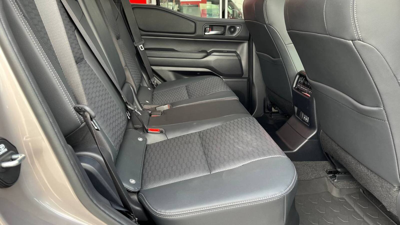 Toyota LAND CRUISER PRADO 2025 року з пробігом 3044 км, Універсал, Тойота Центр Вінниця "Преміум Мотор", м.Вінниця - 3070000 ГРН | Фото № 7