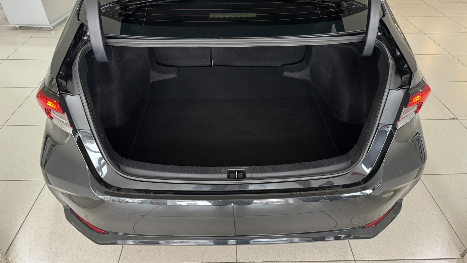 Toyota COROLLA 2019 року з пробігом 249439 км, Седан, Тойота Центр Ужгород "Карат Мотор", м.Ужгород - 767000 ГРН | Фото № 10