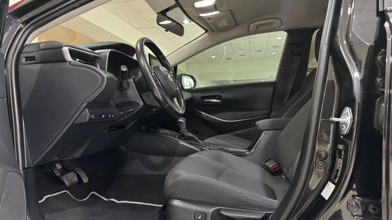 Toyota COROLLA 2019 року з пробігом 249439 км, Седан, Тойота Центр Ужгород "Карат Мотор", м.Ужгород - 767000 ГРН | Фото № 12