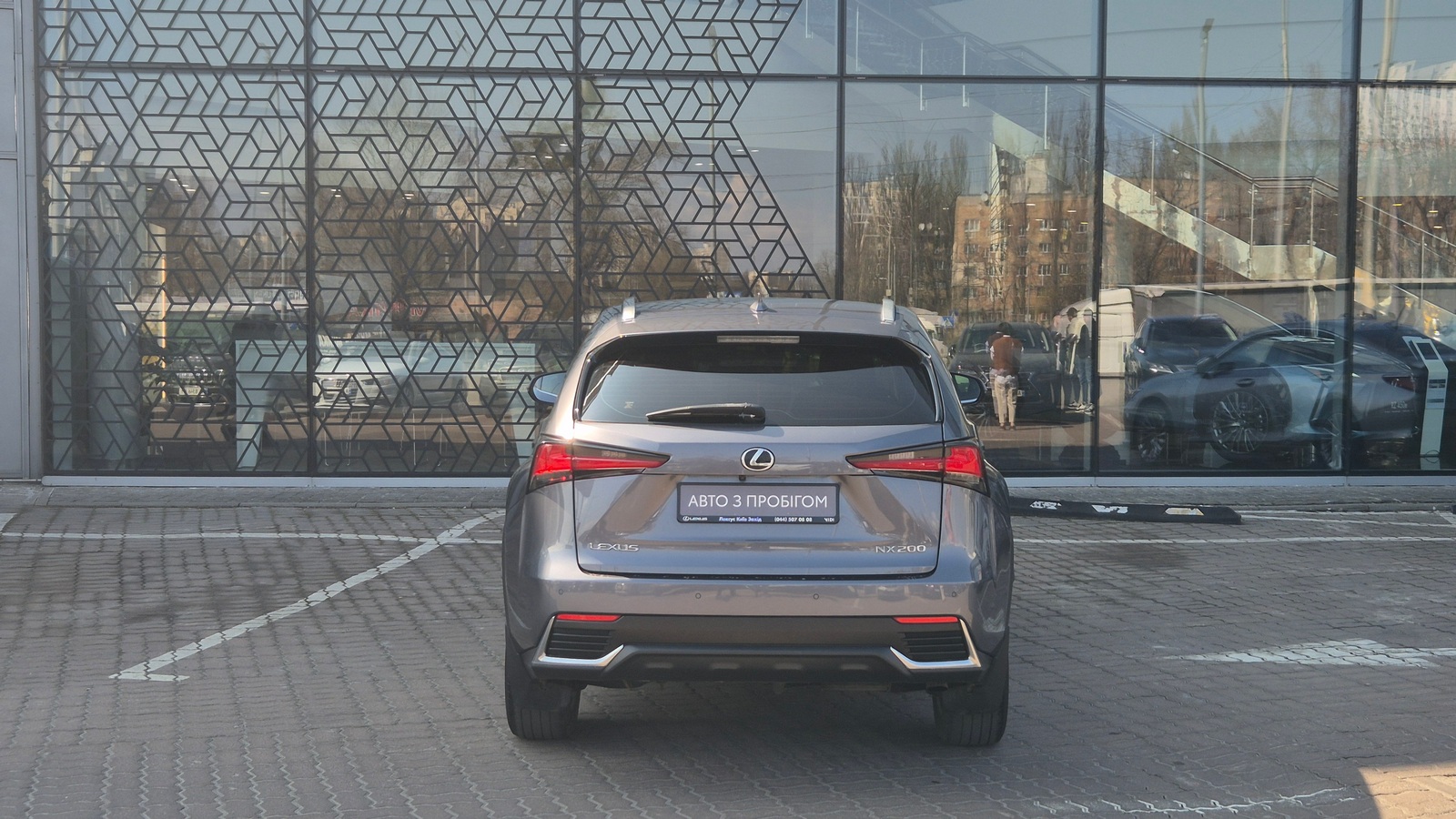 Lexus NX 2017 року з пробігом 144000 км, Універсал, Лексус Київ Захід, м.Київ - 1224000 ГРН | Фото № 4