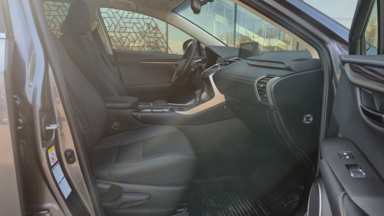 Lexus NX 2017 року з пробігом 144000 км, Універсал, Лексус Київ Захід, м.Київ - 1224000 ГРН | Фото № 6