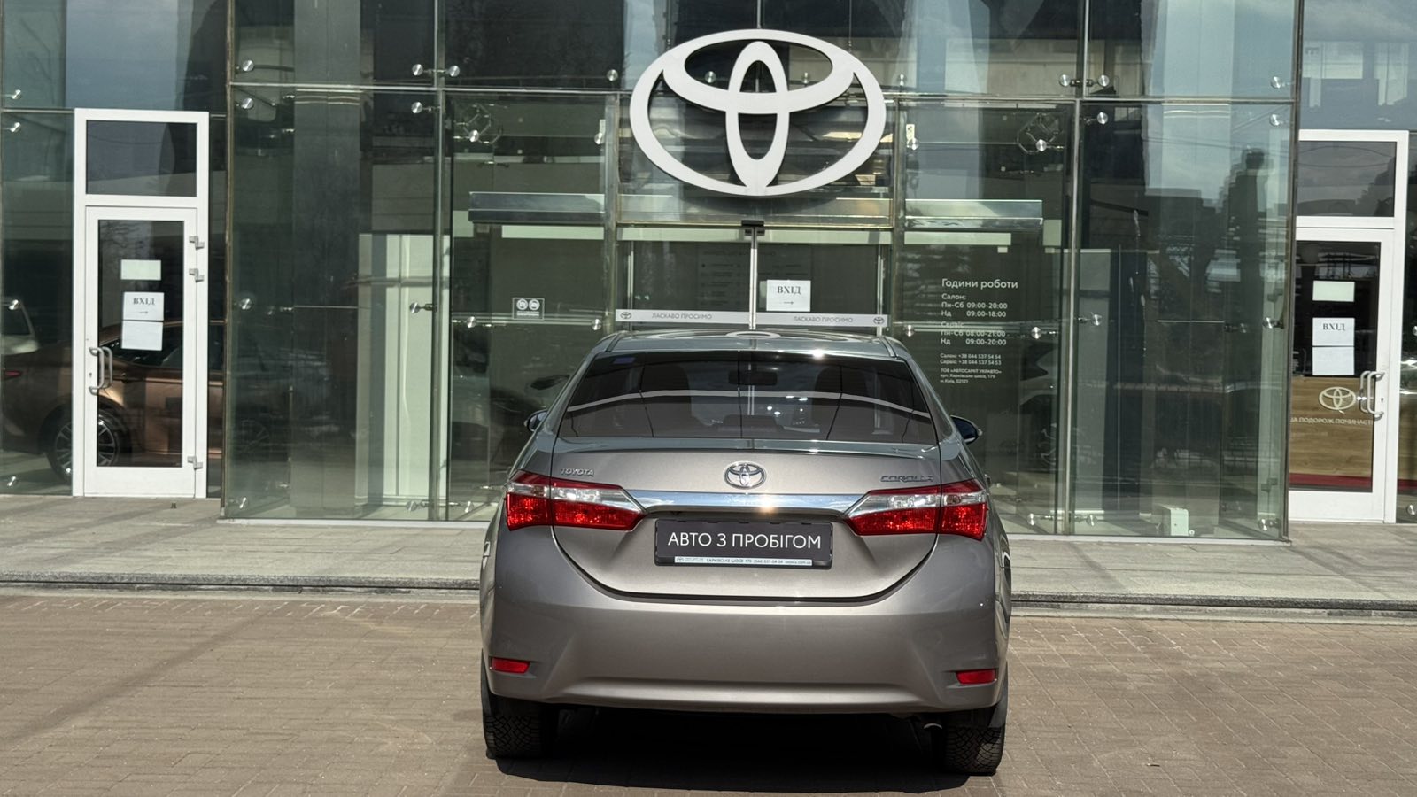 Toyota COROLLA 2016 року, Седан, Тойота Центр Київ "Автосаміт Укравто", м.Київ | Фото № 4 Toyota COROLLA 2016 року з пробігом 95375 км, Седан, Тойота Центр Київ "Автосаміт Укравто", м.Київ - 636000 ГРН | Фото № 4