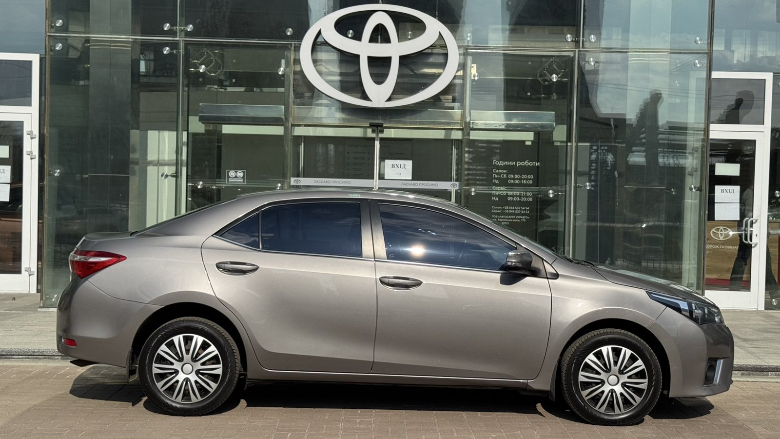 Toyota COROLLA 2016 року, Седан, Тойота Центр Київ "Автосаміт Укравто", м.Київ | Фото № 16 Toyota COROLLA 2016 року з пробігом 95375 км, Седан, Тойота Центр Київ "Автосаміт Укравто", м.Київ - 636000 ГРН | Фото № 16