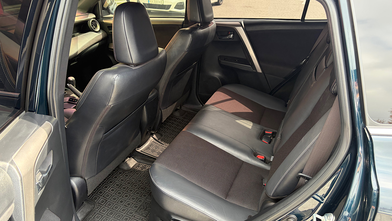 Toyota RAV4 2018 року, Універсал, Тойота Центр Запоріжжя "Восток Автомир", м.Запоріжжя | Фото № 11 Toyota RAV4 2018 року з пробігом 104947 км, Універсал, Тойота Центр Запоріжжя "Восток Автомир", м.Запоріжжя - 1031650 ГРН | Фото № 11