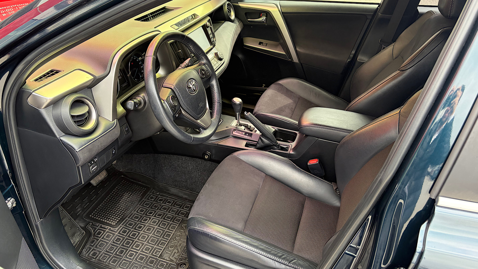 Toyota RAV4 2018 року, Універсал, Тойота Центр Запоріжжя "Восток Автомир", м.Запоріжжя | Фото № 12 Toyota RAV4 2018 року з пробігом 104947 км, Універсал, Тойота Центр Запоріжжя "Восток Автомир", м.Запоріжжя - 1031650 ГРН | Фото № 12