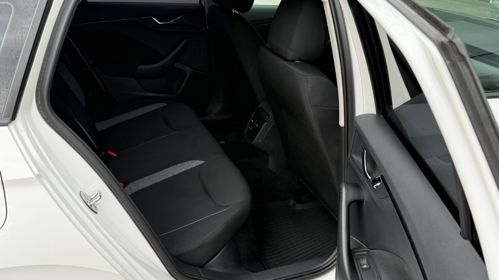 Інші авто SKODA Scala 2021 року, Хетчбек, Тойота Центр Київ "Автосаміт Укравто", м.Київ | Фото № 7 Інші авто SKODA Scala 2021 року з пробігом 80985 км, Хетчбек, Тойота Центр Київ "Автосаміт Укравто", м.Київ - 746000 ГРН | Фото № 7