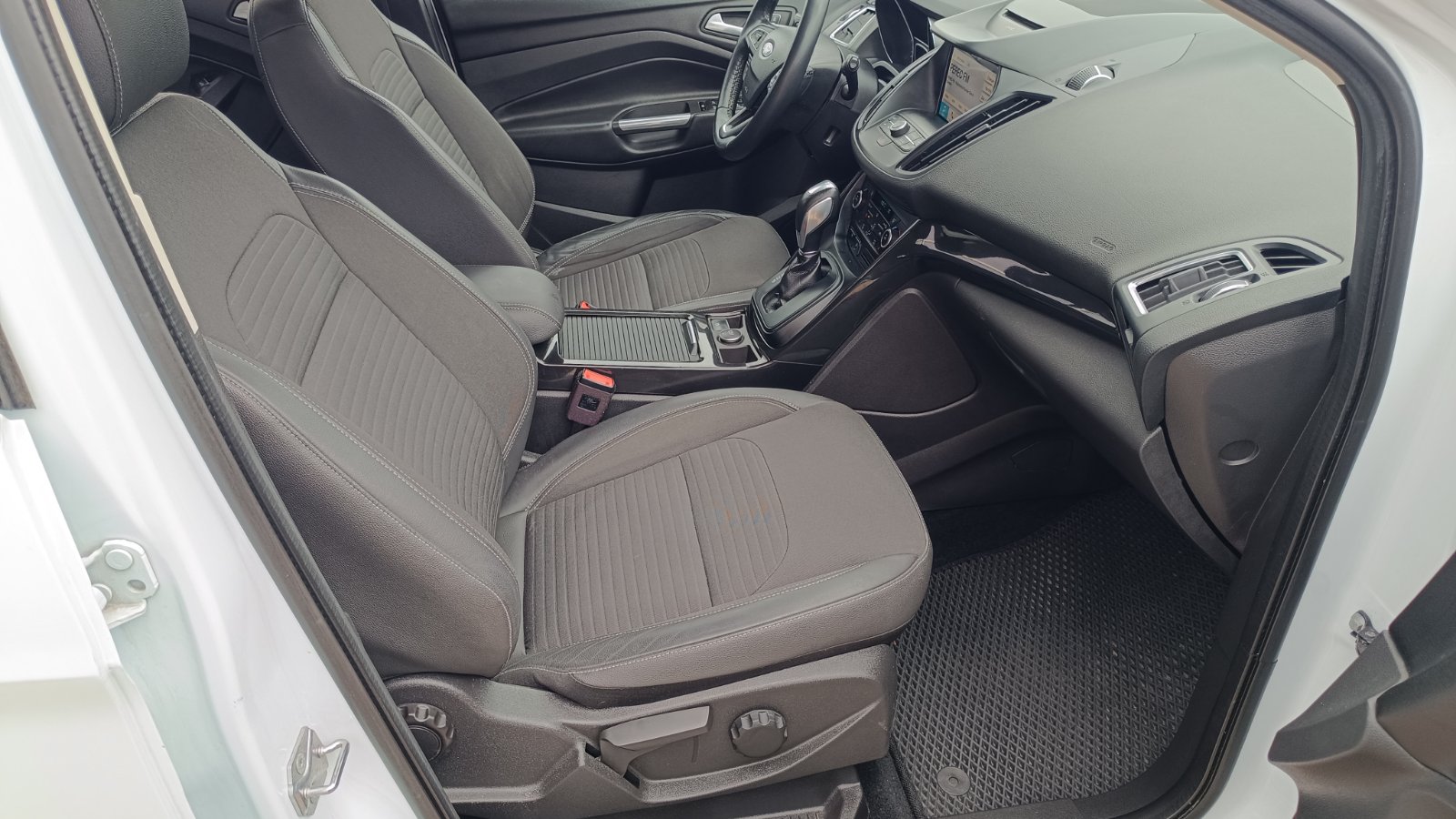 Інші авто FORD KUGA 2019 року з пробігом 109378 км, Універсал, Тойота Центр Київ «ВІДІ Аеропорт», м.Київ - 790000 ГРН | Фото № 6