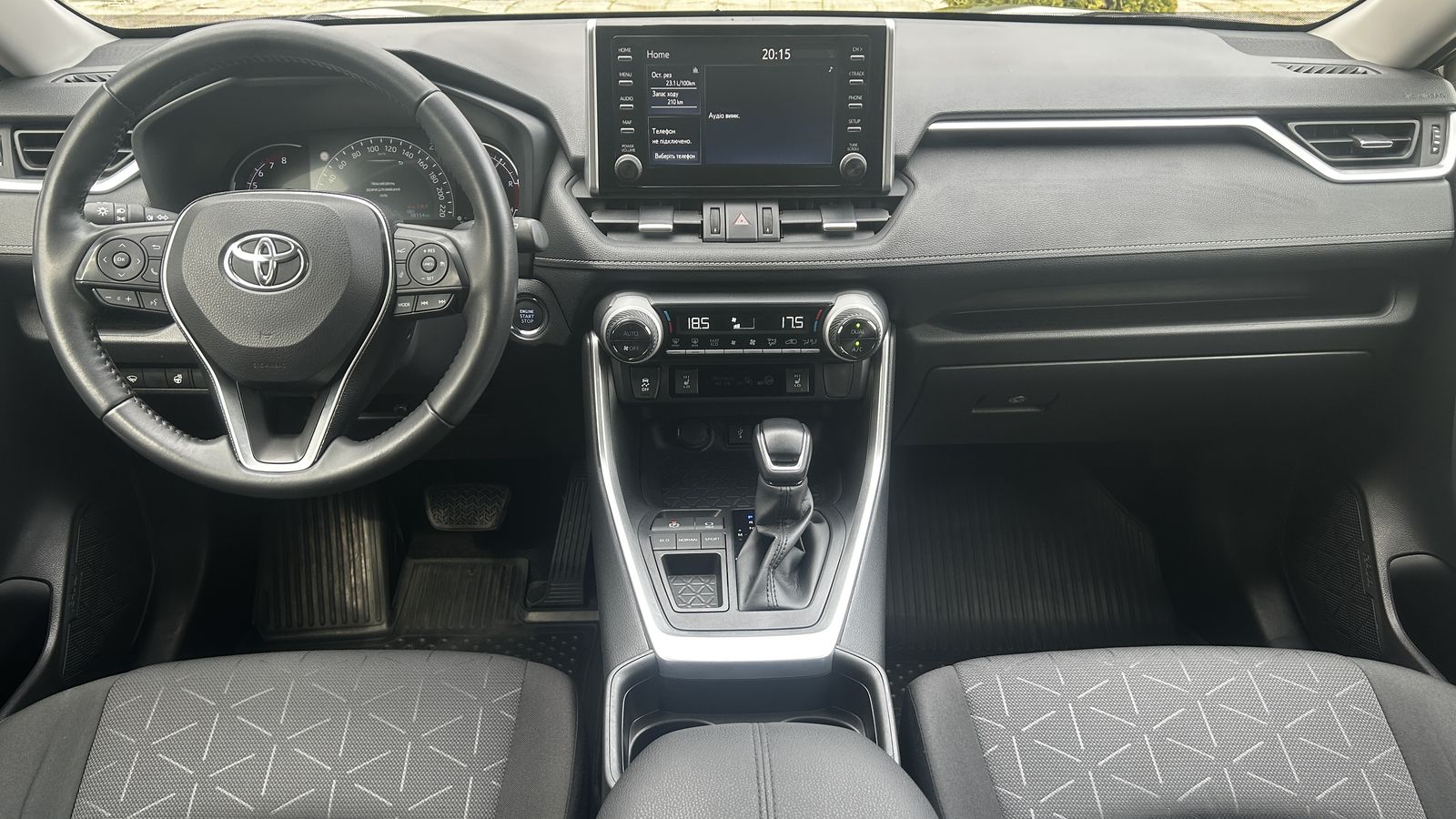 Toyota RAV4 2020 року, Універсал, Тойота Центр Чернівці "Олімп-Моторс", м.Чернівці | Фото № 8 Toyota RAV4 2020 року з пробігом 38154 км, Універсал, Тойота Центр Чернівці "Олімп-Моторс", м.Чернівці - 1210000 ГРН | Фото № 8