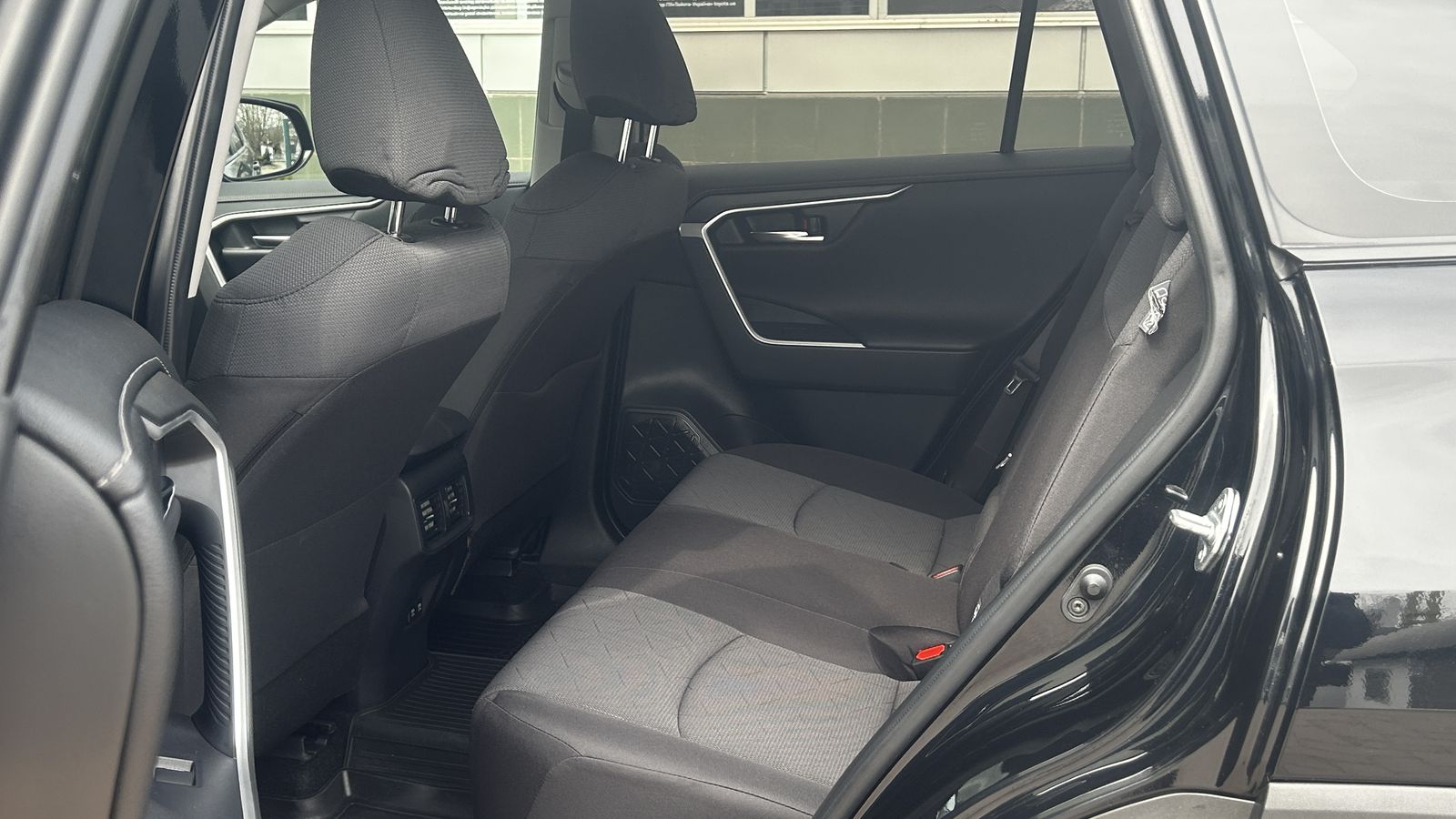 Toyota RAV4 2020 року, Універсал, Тойота Центр Чернівці "Олімп-Моторс", м.Чернівці | Фото № 11 Toyota RAV4 2020 року з пробігом 38154 км, Універсал, Тойота Центр Чернівці "Олімп-Моторс", м.Чернівці - 1210000 ГРН | Фото № 11