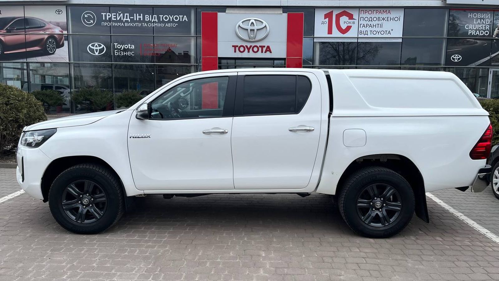 Toyota HILUX 2023 року з пробігом 195558 км, Пікап, Тойота Центр Хмельницький "Гранд Мотор", м.Хмельницький - 1739600 ГРН | Фото № 3