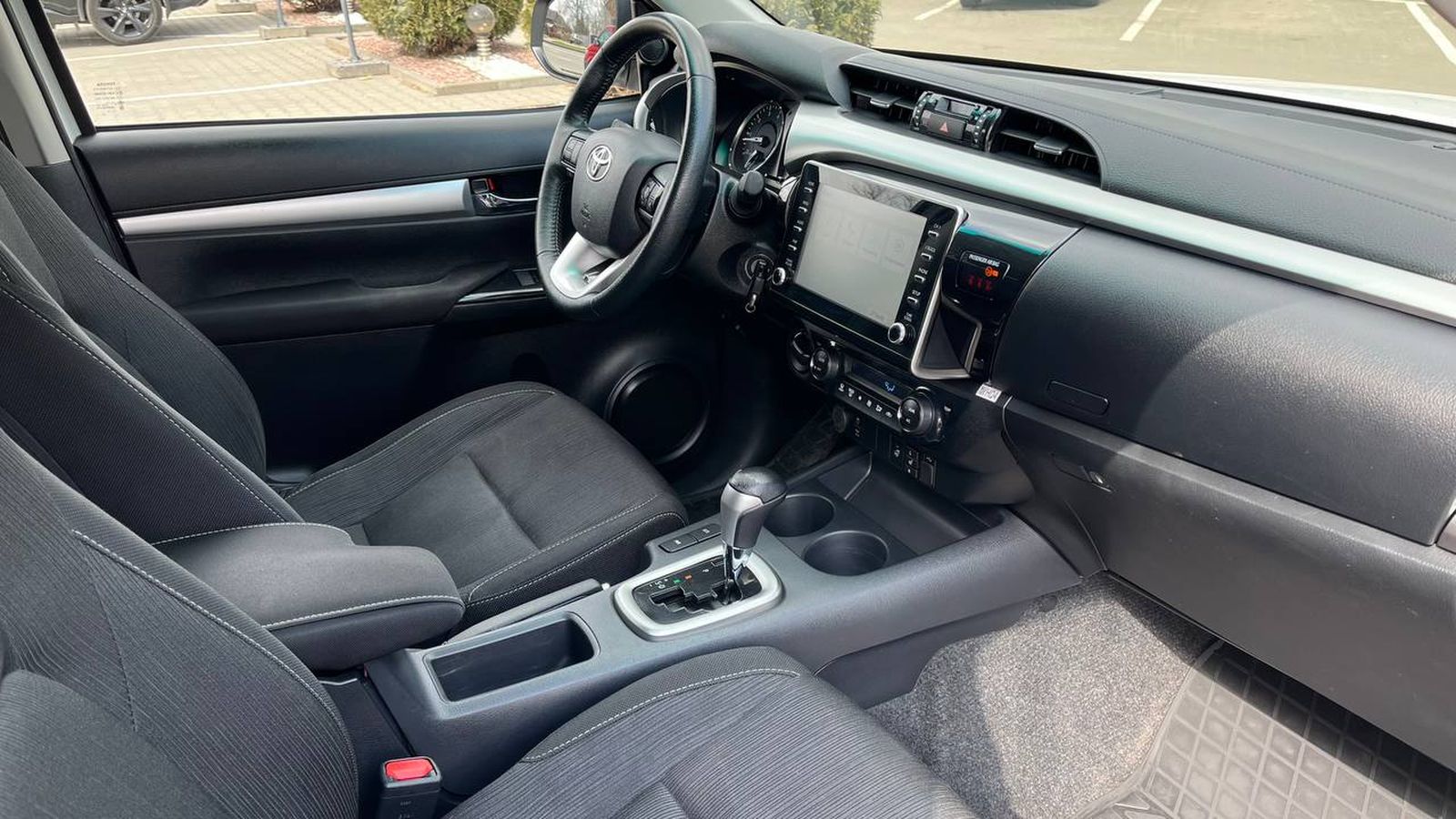 Toyota HILUX 2023 року з пробігом 195558 км, Пікап, Тойота Центр Хмельницький "Гранд Мотор", м.Хмельницький - 1739600 ГРН | Фото № 6