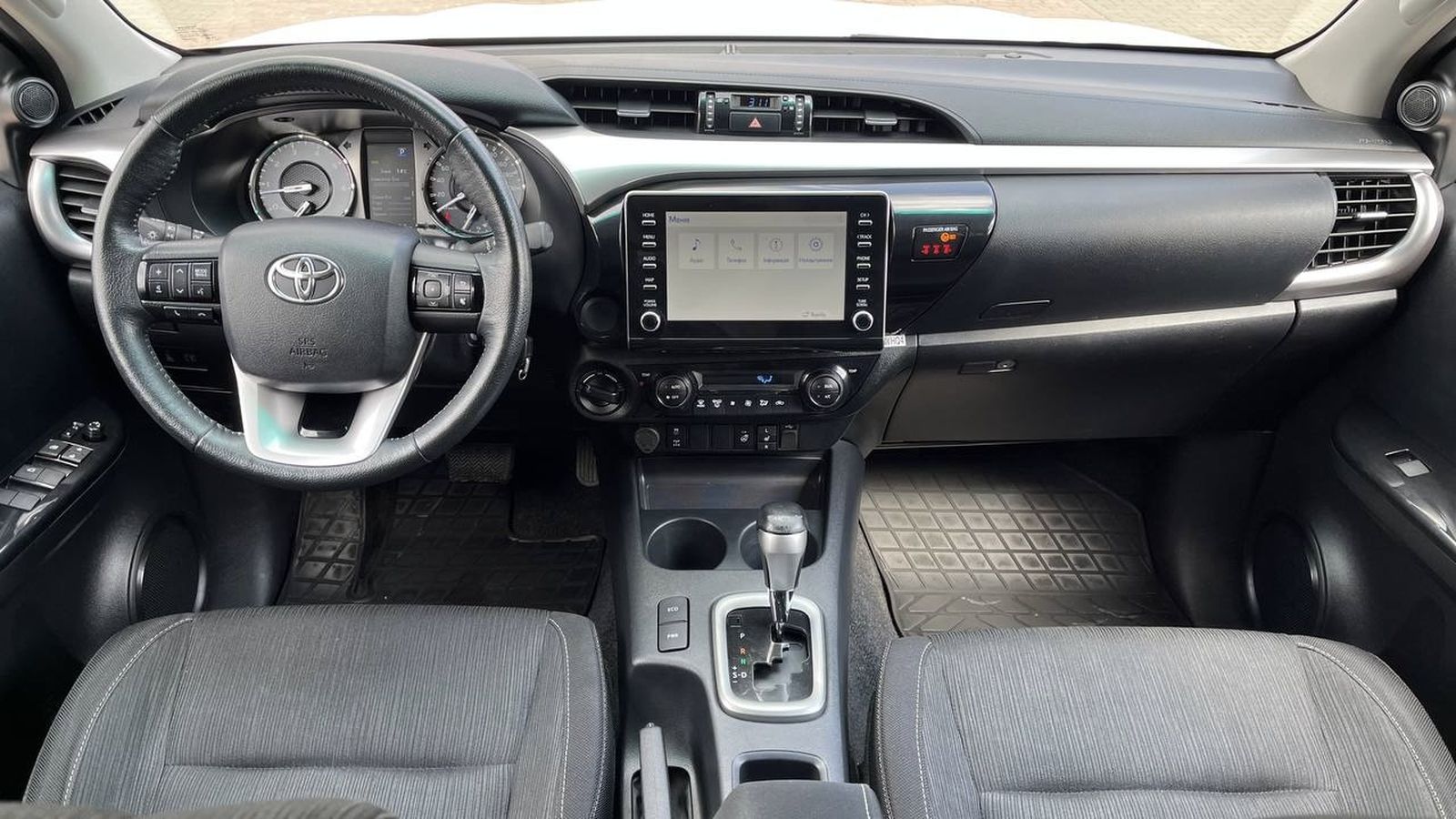 Toyota HILUX 2023 року з пробігом 195558 км, Пікап, Тойота Центр Хмельницький "Гранд Мотор", м.Хмельницький - 1739600 ГРН | Фото № 8