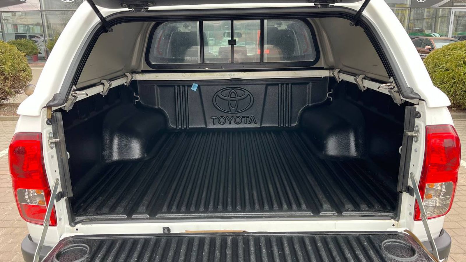 Toyota HILUX 2023 року з пробігом 195558 км, Пікап, Тойота Центр Хмельницький "Гранд Мотор", м.Хмельницький - 1739600 ГРН | Фото № 10