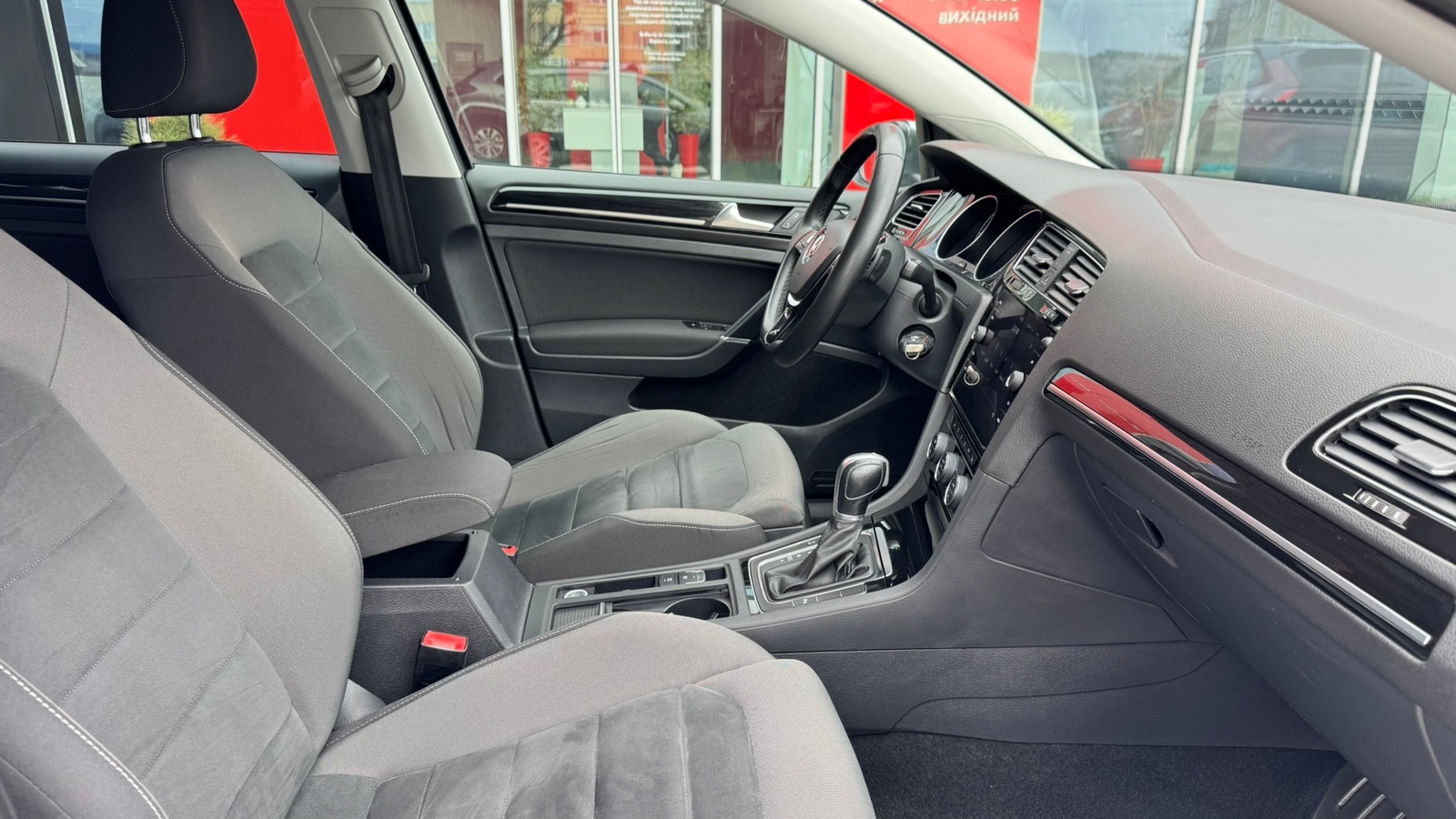 Інші авто VOLKSWAGEN GOLF 2017 року, Універсал, Тойота Центр Івано-Франківськ "Класик-Авто", м.Івано-Франківськ | Фото № 6 Інші авто VOLKSWAGEN GOLF 2017 року з пробігом 218534 км, Універсал, Тойота Центр Івано-Франківськ "Класик-Авто", м.Івано-Франківськ - 610000 ГРН | Фото № 6