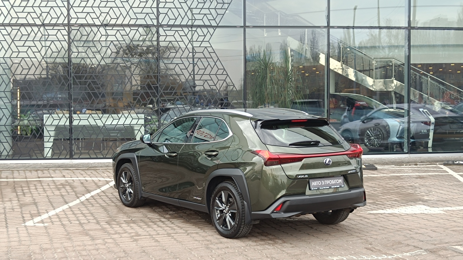 Lexus UX 2019 року з пробігом 65000 км, Хетчбек, Лексус Київ Захід, м.Київ - 1371000 ГРН | Фото № 2