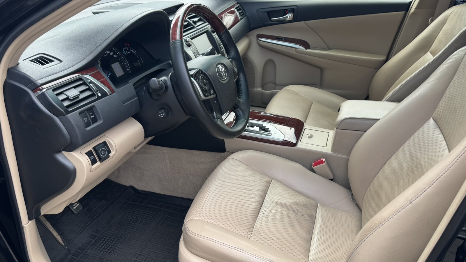 Toyota CAMRY 2013 року з пробігом 152548 км, Седан, Тойота Центр Київ "Автосаміт Укравто", м.Київ - 850000 ГРН | Фото № 12