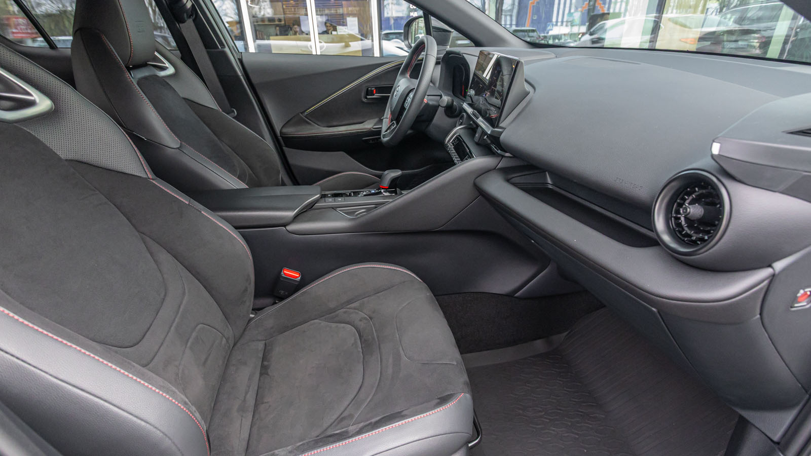 Toyota C-HR 2023 року з пробігом 1172 км, Хетчбек, Тойота Центр Дніпро "Алмаз Мотор" на Запорізькому шосе, м.Дніпро - 1700000 ГРН | Фото № 6