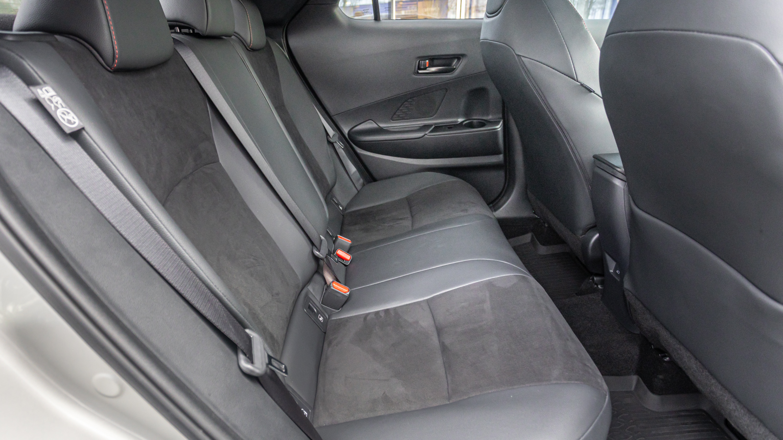 Toyota C-HR 2023 року з пробігом 1172 км, Хетчбек, Тойота Центр Дніпро "Алмаз Мотор" на Запорізькому шосе, м.Дніпро - 1700000 ГРН | Фото № 7