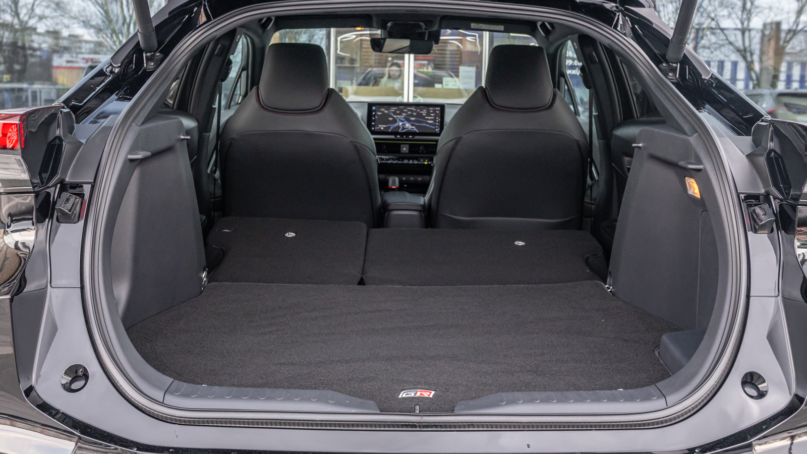 Toyota C-HR 2023 року з пробігом 1172 км, Хетчбек, Тойота Центр Дніпро "Алмаз Мотор" на Запорізькому шосе, м.Дніпро - 1700000 ГРН | Фото № 12