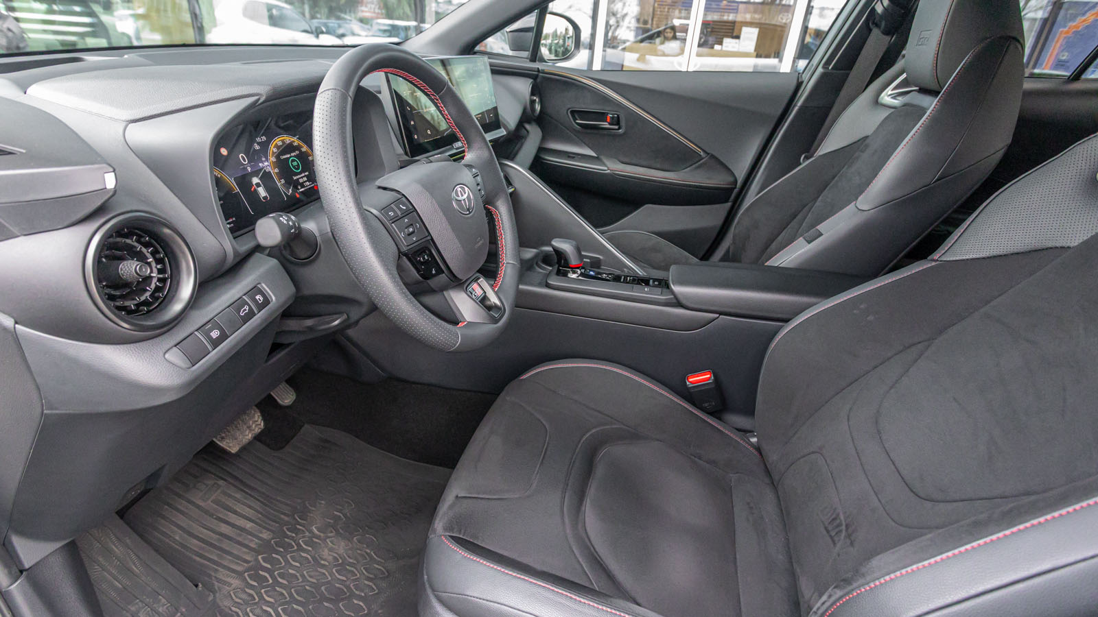 Toyota C-HR 2023 року з пробігом 1172 км, Хетчбек, Тойота Центр Дніпро "Алмаз Мотор" на Запорізькому шосе, м.Дніпро - 1700000 ГРН | Фото № 14