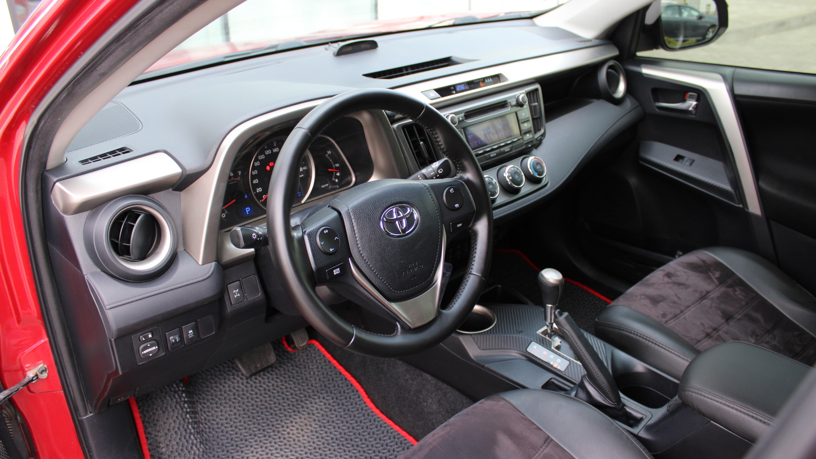 Toyota RAV4 2014 року з пробігом 163083 км, Універсал, Тойота Центр Черкаси "Мотор Сіті", м.Черкаси - 730000 ГРН | Фото № 12