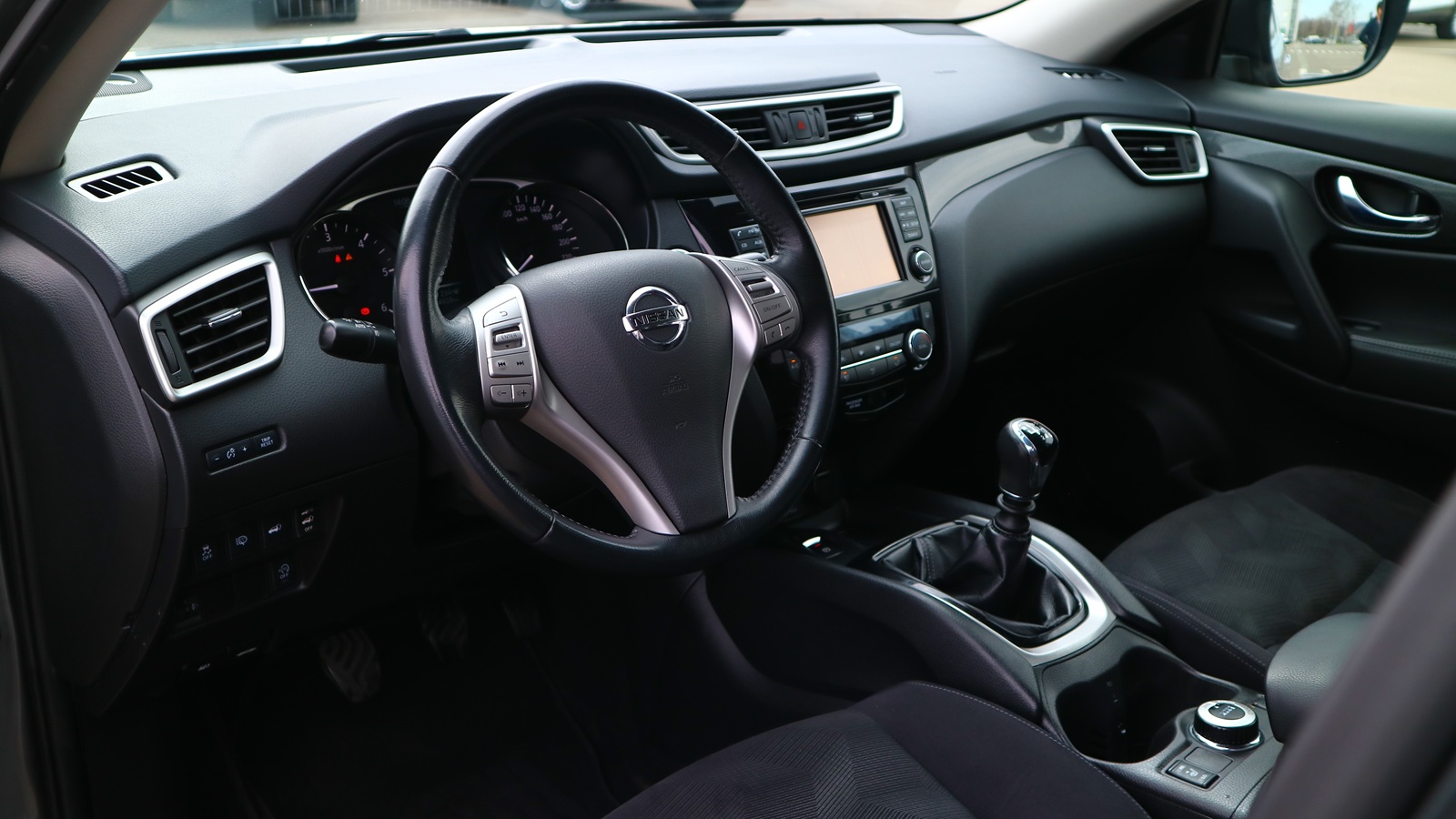 Інші авто NISSAN X-TRAIL 2017 року з пробігом 154837 км, Універсал, Тойота Центр Київ "Автосаміт Укравто Столичне", м.Київ - 723000 ГРН | Фото № 16