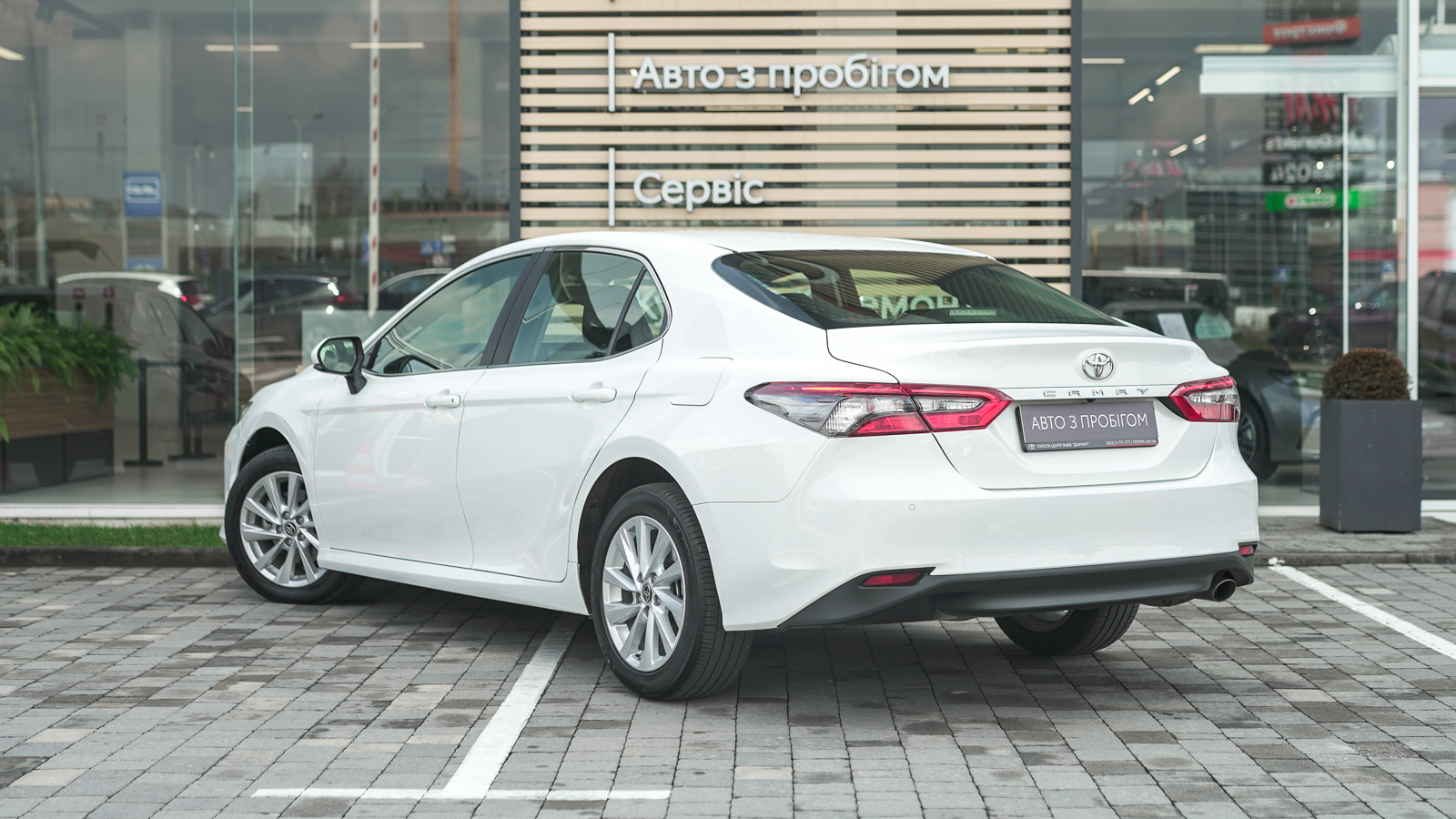 Toyota CAMRY 2023 року з пробігом 19598 км, Седан, Тойота Центр Львів "Діамант", м.Львів - 1332850 ГРН | Фото № 2