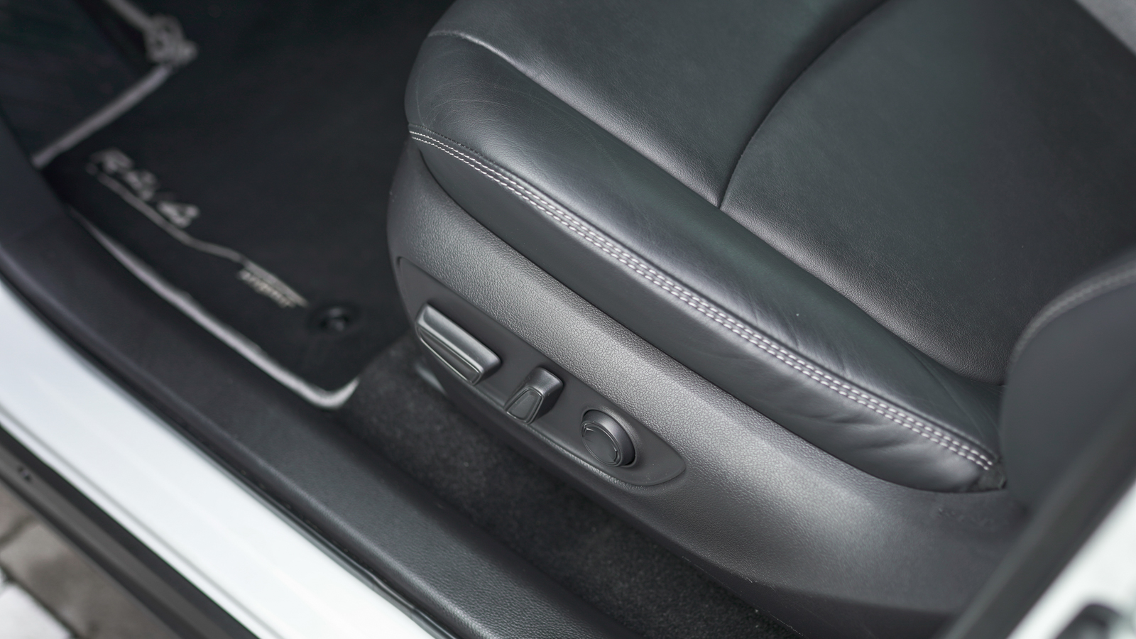 Toyota RAV4 2022 року з пробігом 36022 км, Універсал, Тойота Центр Львів "Діамант", м.Львів - 1631700 ГРН | Фото № 16