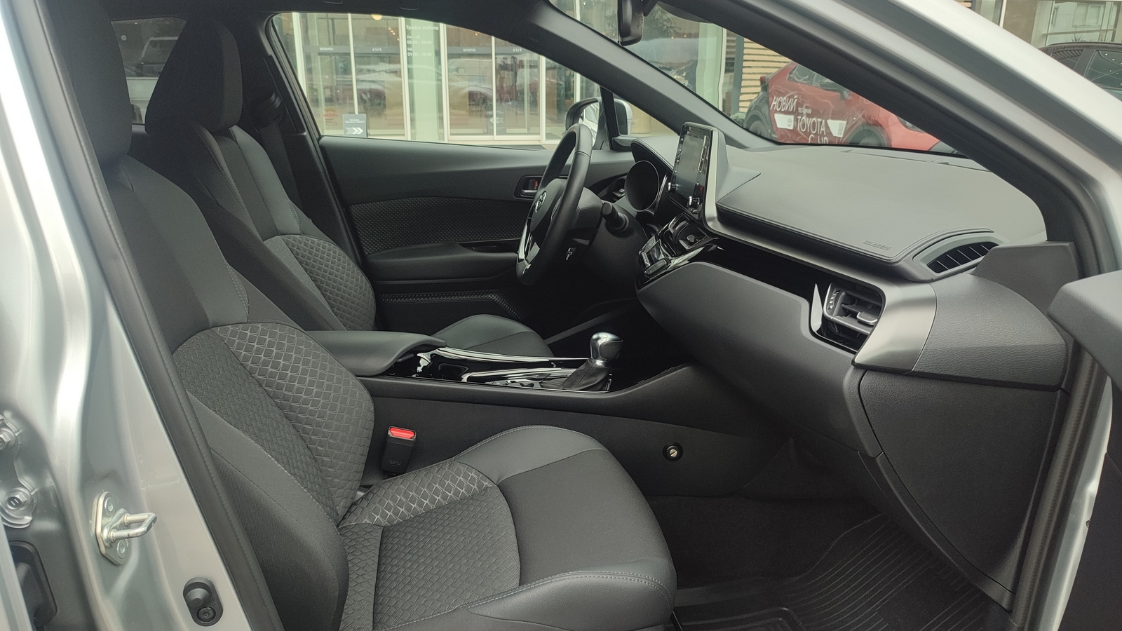 Toyota C-HR 2023 року з пробігом 29770 км, Хетчбек, Тойота Центр Київ "ВіДі Автострада", м.Київ - 1330000 ГРН | Фото № 6