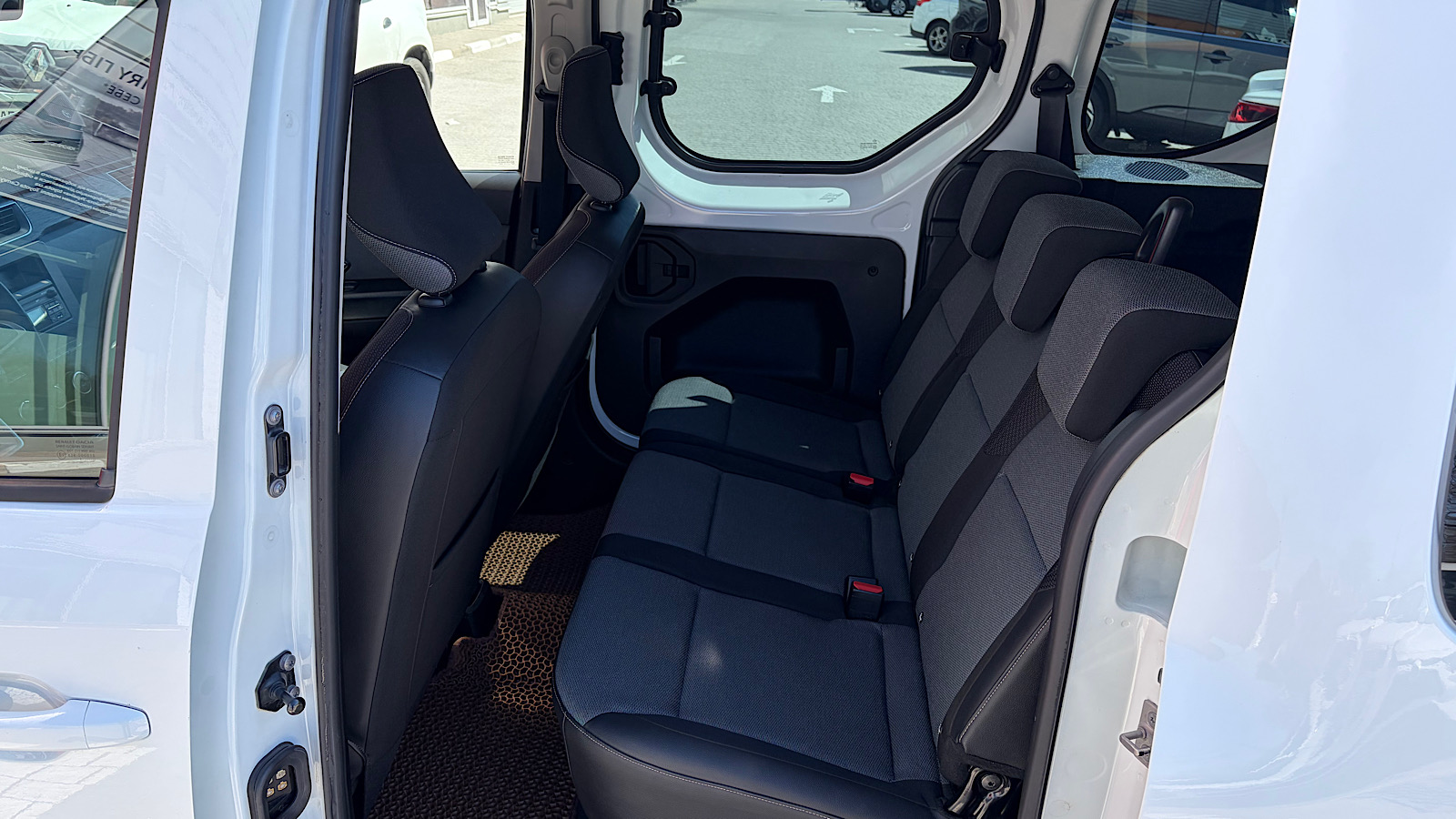 Інші авто RENAULT Express 2021 року з пробігом 97800 км, Універсал, Тойота Центр Запоріжжя "Восток Автомир", м.Запоріжжя - 703956 ГРН | Фото № 11