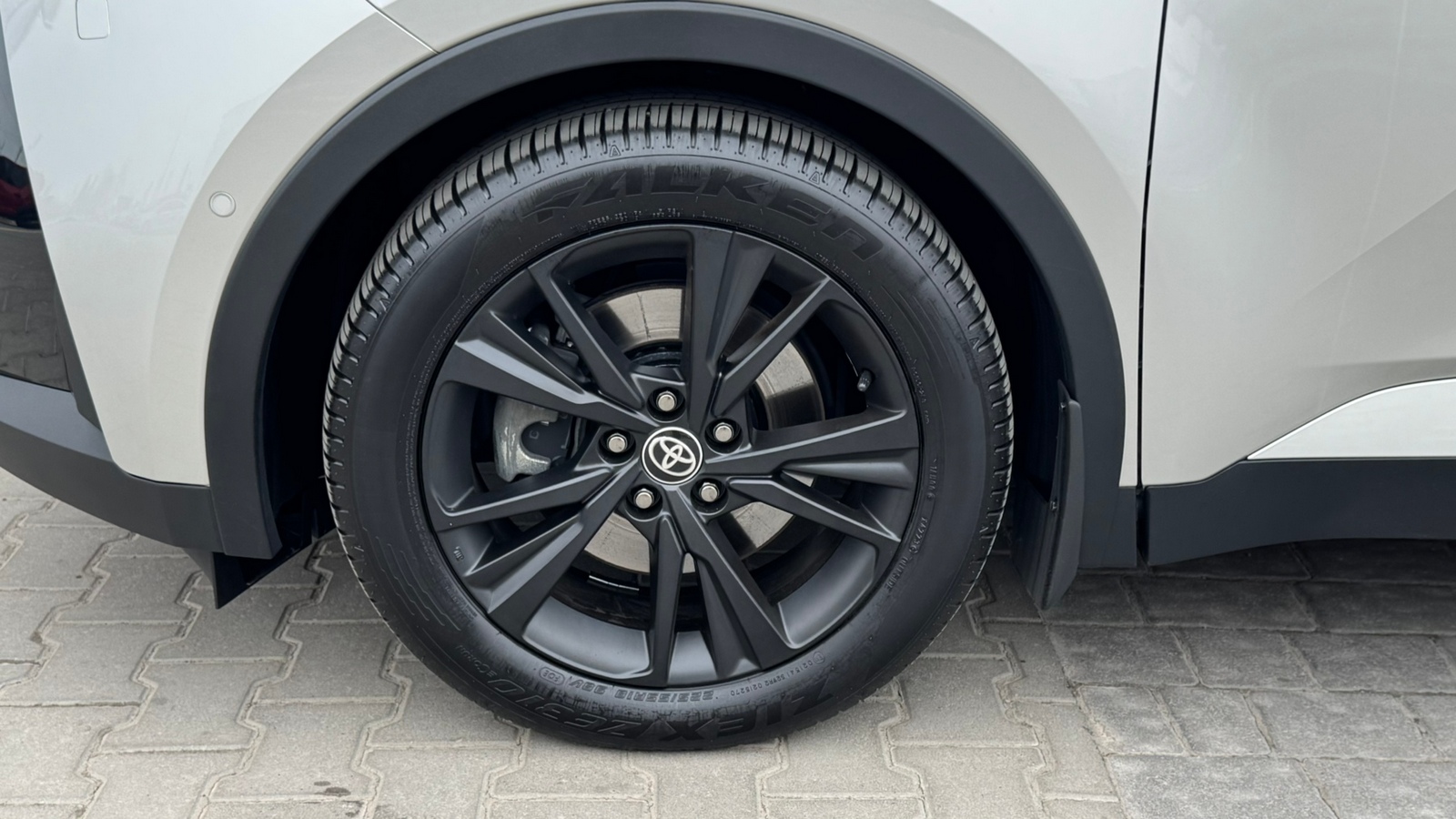 Toyota C-HR 2023 року з пробігом 24493 км, Універсал, Тойота Центр Івано-Франківськ "Класик-Авто", м.Івано-Франківськ - 1741340 ГРН | Фото № 16