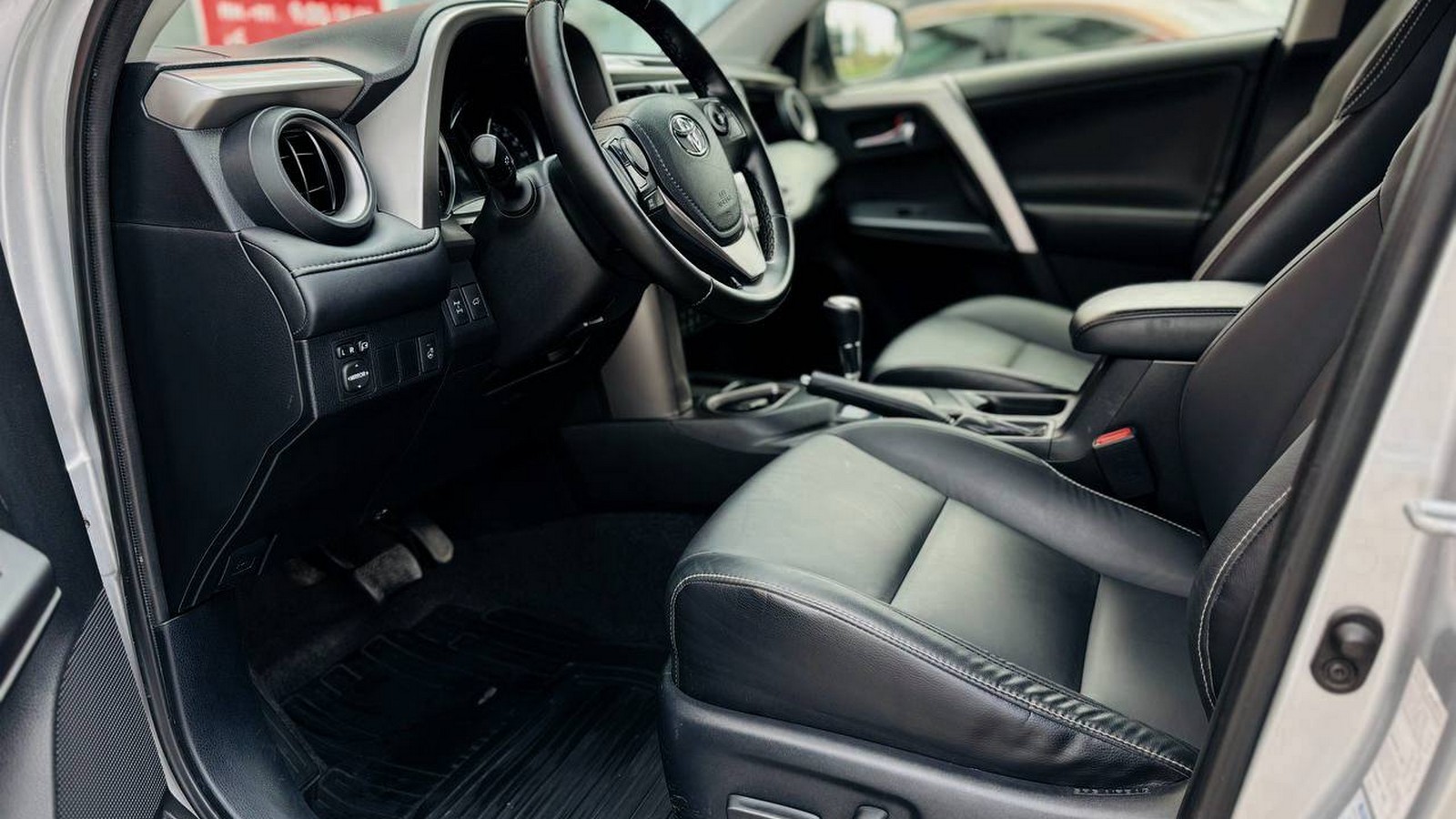 Toyota RAV4 2015 року з пробігом 193600 км, Універсал, Тойота Центр Тернопіль "Кристал Моторс", м.Тернопіль - 780000 ГРН | Фото № 12