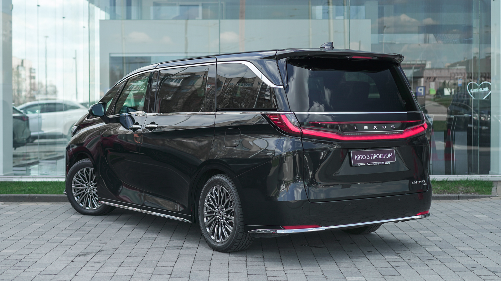 Lexus LM 350h 2024 року, Універсал, Лексус Львів, м.Львів | Фото № 2 Lexus LM 350h 2024 року з пробігом 18120 км, Універсал, Лексус Львів, м.Львів - 5462500 ГРН | Фото № 2