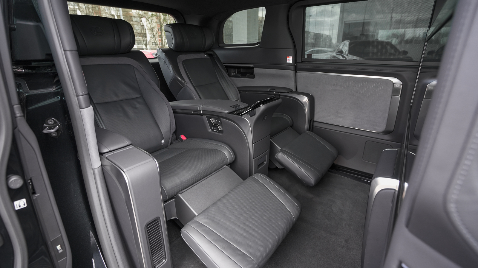 Lexus LM 350h 2024 року, Універсал, Лексус Львів, м.Львів | Фото № 7 Lexus LM 350h 2024 року з пробігом 18120 км, Універсал, Лексус Львів, м.Львів - 5462500 ГРН | Фото № 7