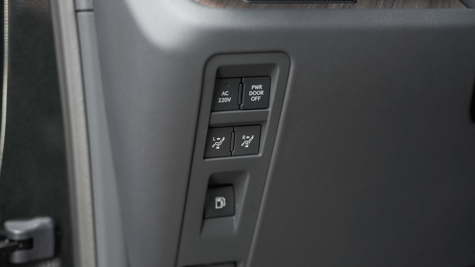 Lexus LM 350h 2024 року, Універсал, Лексус Львів, м.Львів | Фото № 26 Lexus LM 350h 2024 року з пробігом 18120 км, Універсал, Лексус Львів, м.Львів - 5462500 ГРН | Фото № 26