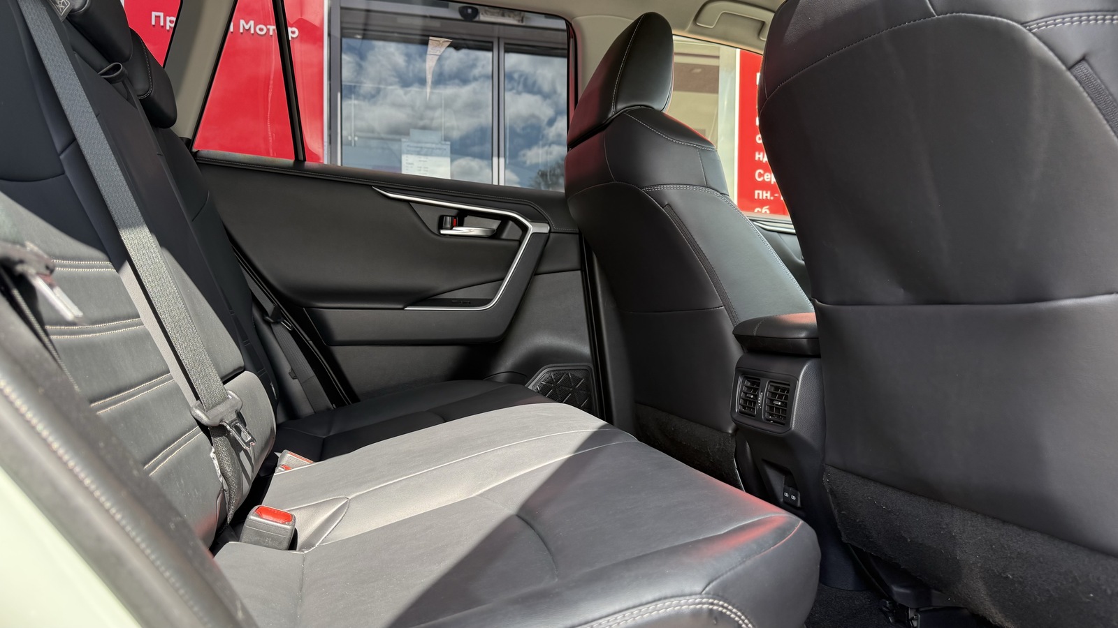 Toyota RAV4 2021 року з пробігом 113998 км, Універсал, Тойота Центр Вінниця "Преміум Мотор", м.Вінниця - 1540000 ГРН | Фото № 7