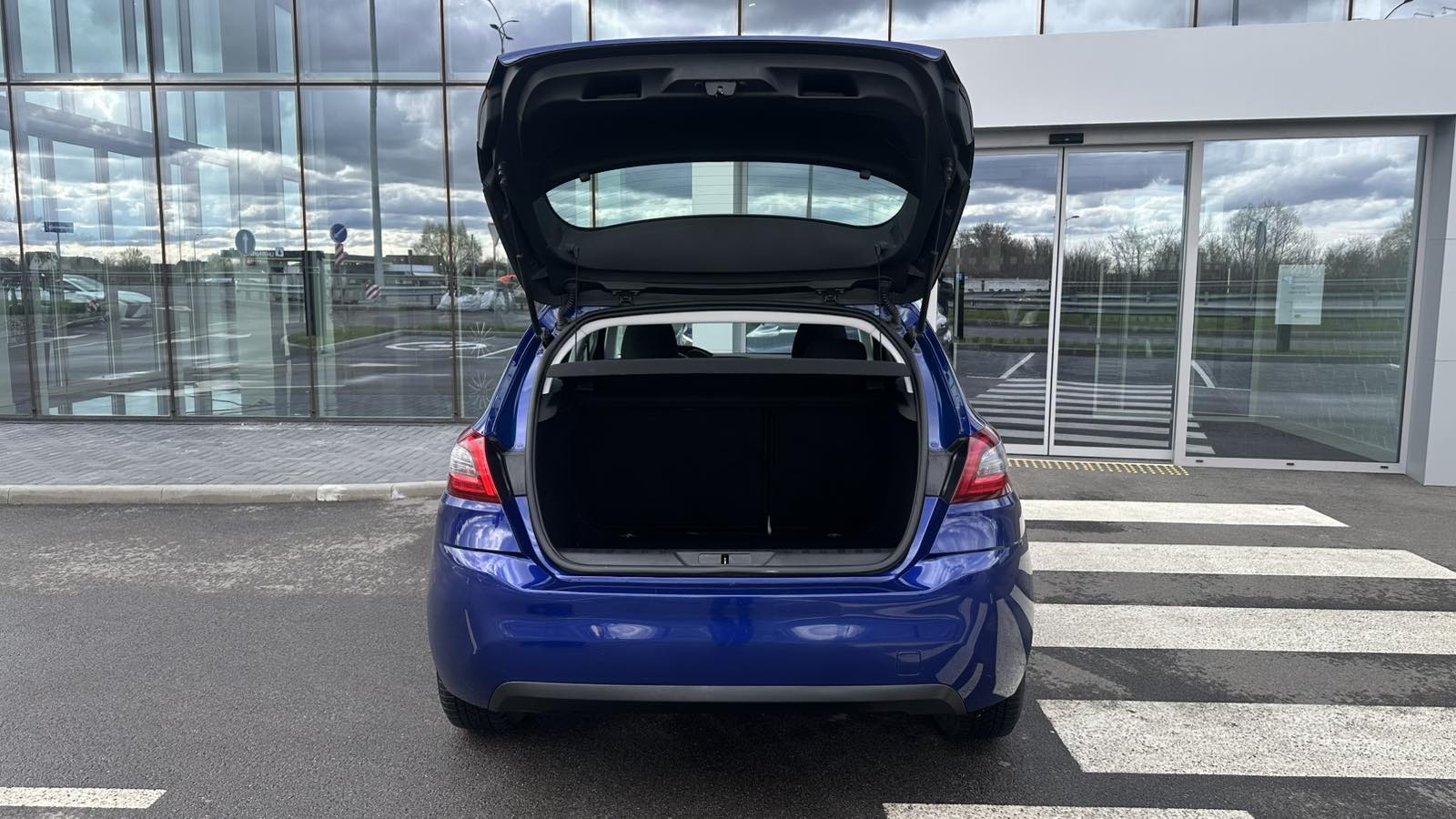 Інші авто PEUGEOT 308 2019 року з пробігом 125000 км, Хетчбек, Лексус Київ Аеропорт, м.Київ - 502223 ГРН | Фото № 10