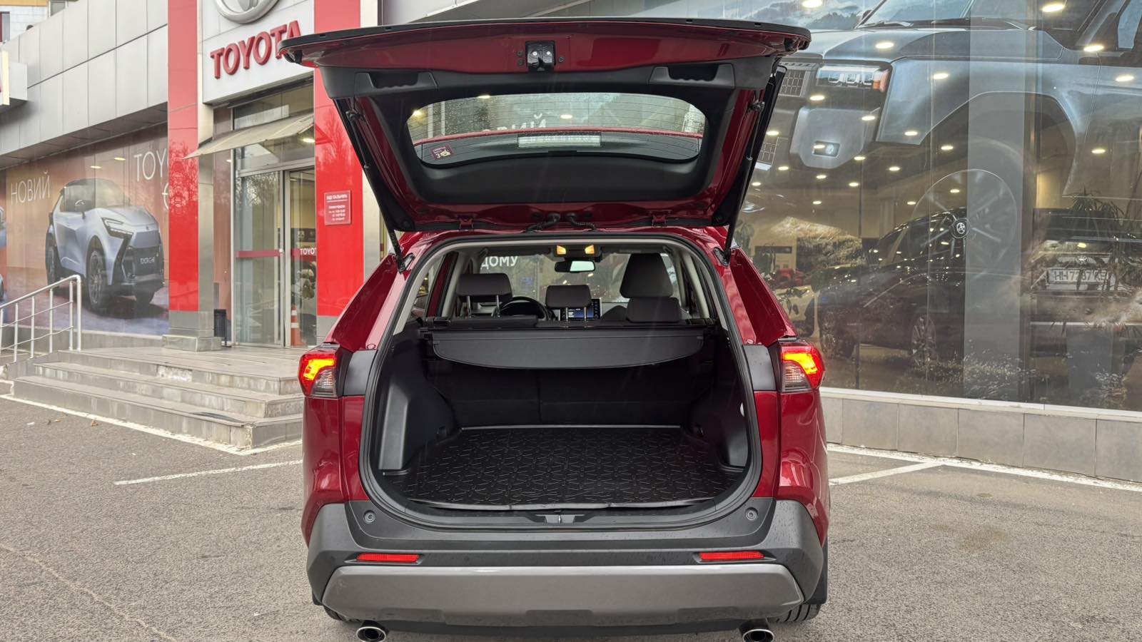 Toyota RAV4 2021 року, Універсал, Тойота Центр Одеса "ВіДі Пальміра", м.Одеса | Фото № 10 Toyota RAV4 2021 року з пробігом 58934 км, Універсал, Тойота Центр Одеса "ВіДі Пальміра", м.Одеса - 1400000 ГРН | Фото № 10