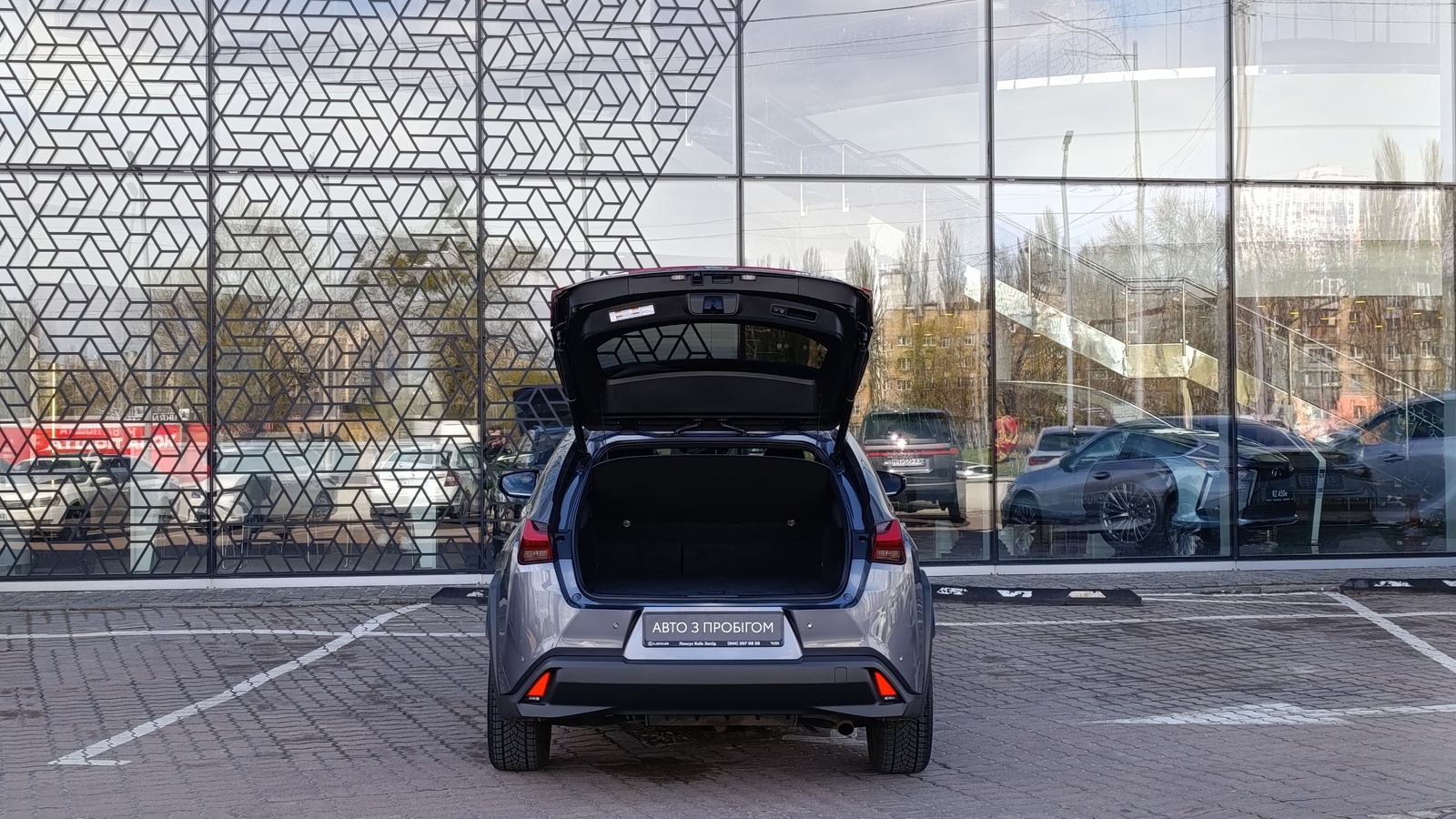 Lexus UX 2022 року, Хетчбек, Лексус Київ Захід, м.Київ | Фото № 10 Lexus UX 2022 року з пробігом 50100 км, Хетчбек, Лексус Київ Захід, м.Київ - 1598000 ГРН | Фото № 10