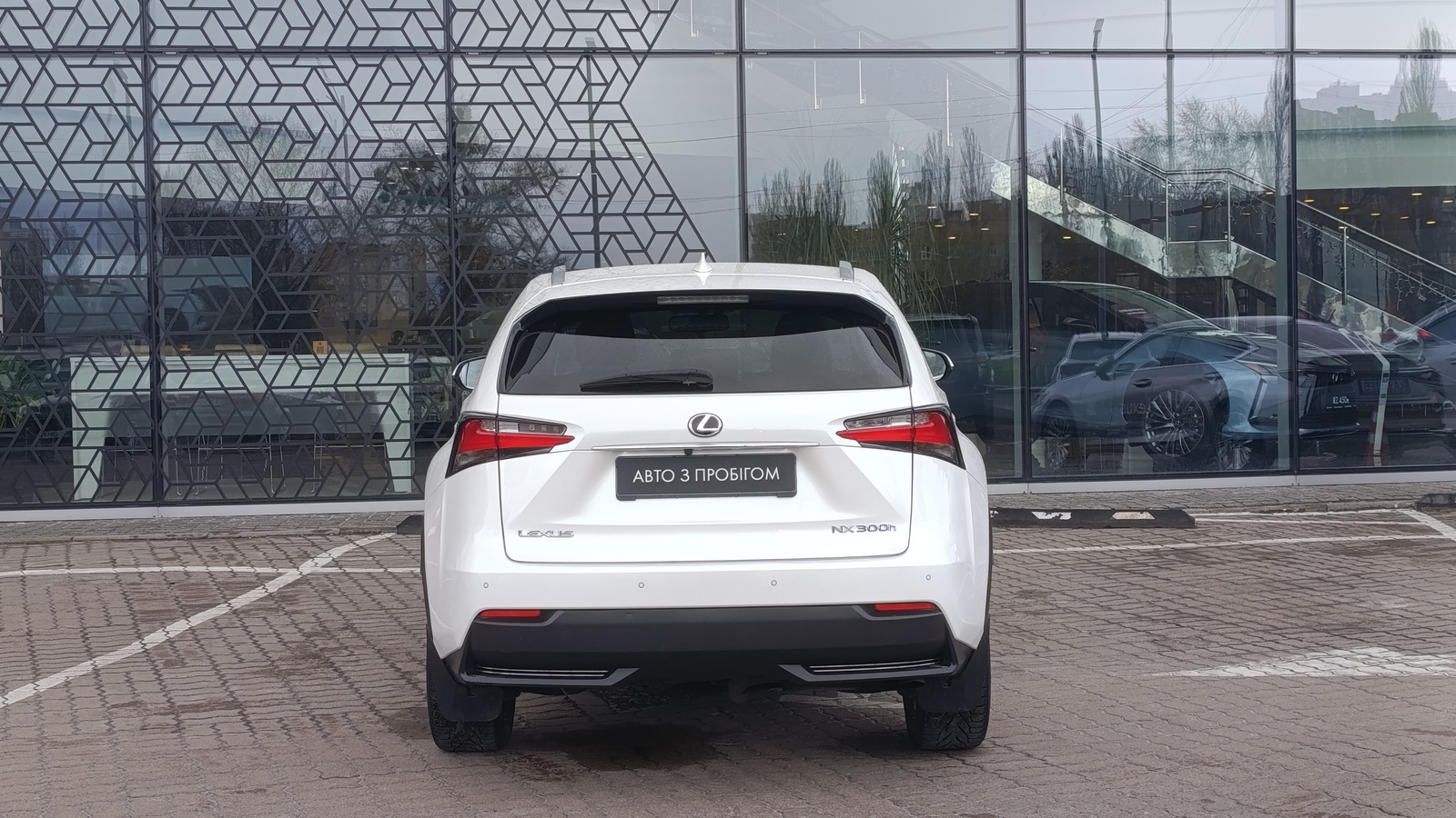 Lexus NX 2015 року, Універсал, Лексус Київ Захід, м.Київ | Фото № 4 Lexus NX 2015 року з пробігом 145000 км, Універсал, Лексус Київ Захід, м.Київ - 1150000 ГРН | Фото № 4