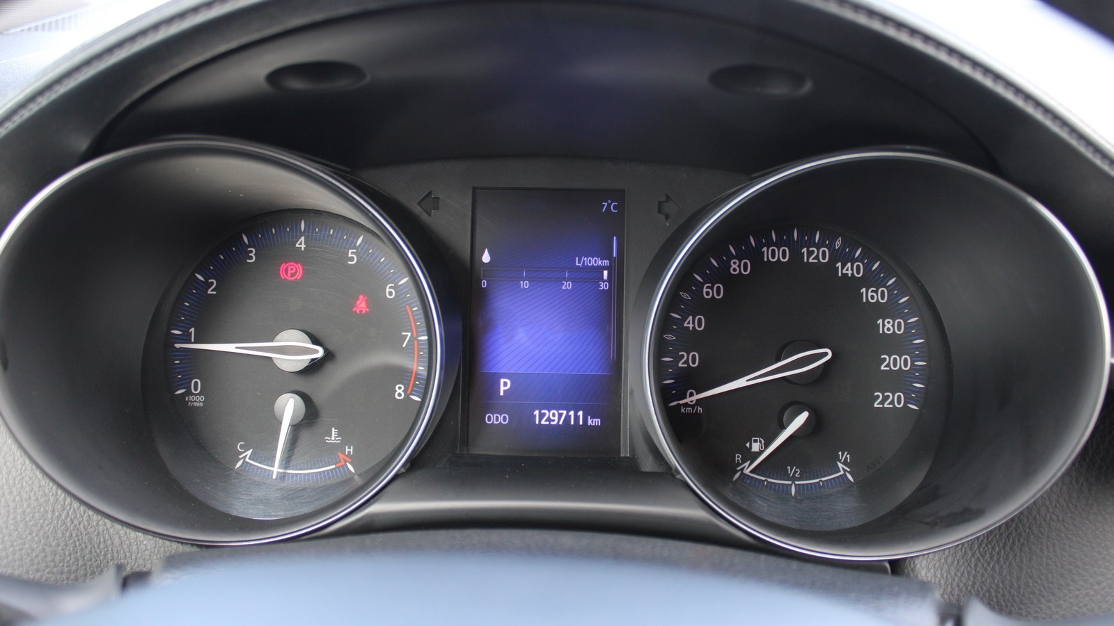 Toyota C-HR 2017 року, Універсал, Тойота Центр Черкаси "Мотор Сіті", м.Черкаси | Фото № 13 Toyota C-HR 2017 року з пробігом 129771 км, Універсал, Тойота Центр Черкаси "Мотор Сіті", м.Черкаси - 823000 ГРН | Фото № 13