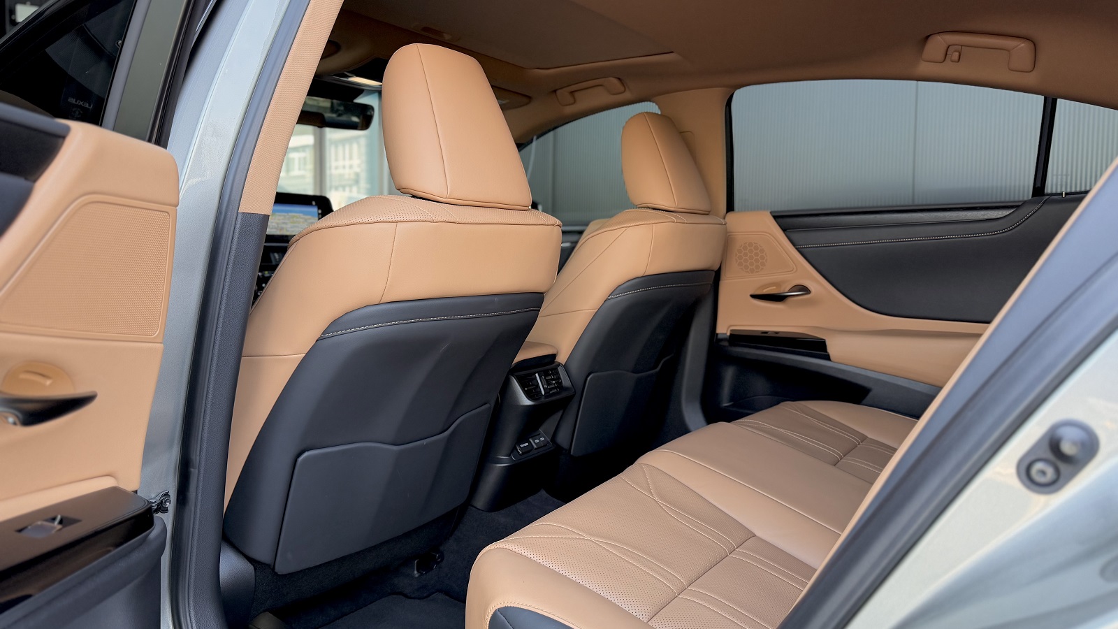 Lexus ES 2021 року з пробігом 12663 км, Універсал, Лексус Одеса, м.Одеса - 2709400 ГРН | Фото № 11