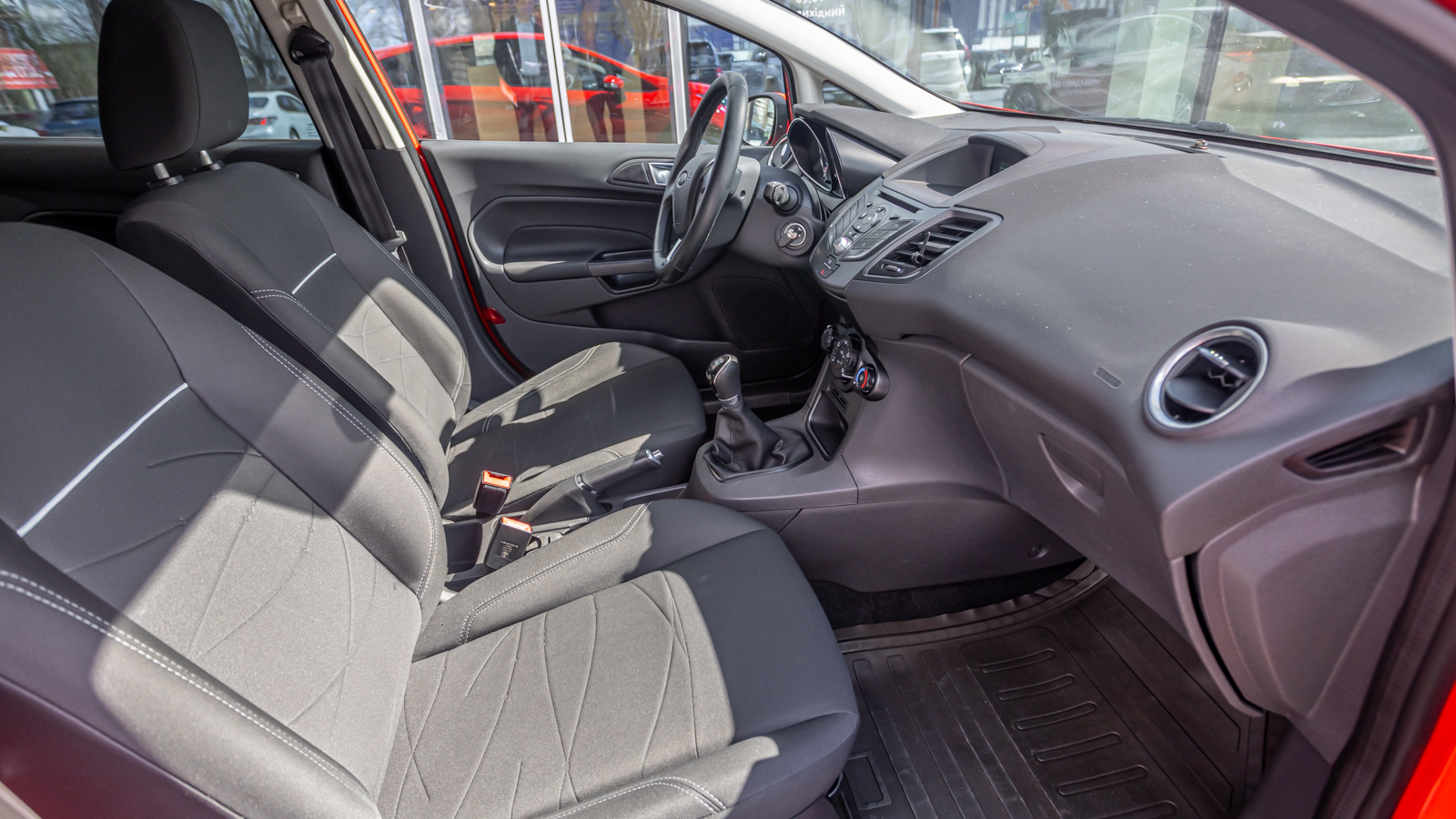 Інші авто FORD FIESTA 2016 року з пробігом 90716 км, Хетчбек, Тойота Центр Дніпро "Алмаз Мотор" на Запорізькому шосе, м.Дніпро - 352000 ГРН | Фото № 6