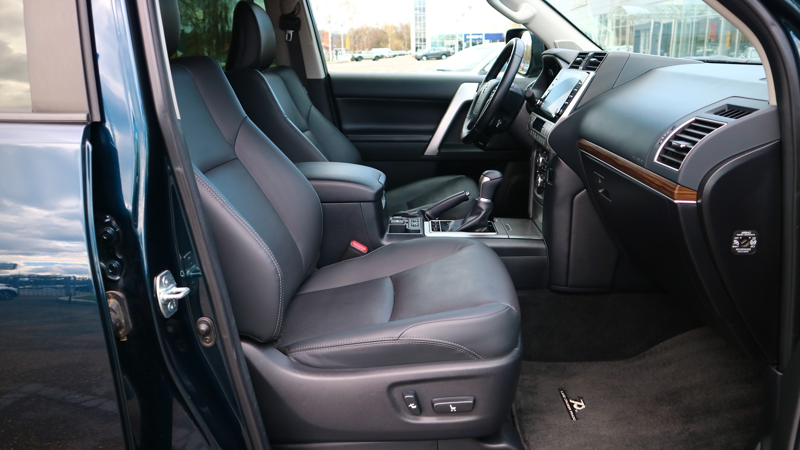 Toyota LAND CRUISER PRADO 2022 року з пробігом 78000 км, Універсал, Тойота Центр Київ "Автосаміт Укравто Столичне", м.Київ - 2445000 ГРН | Фото № 6