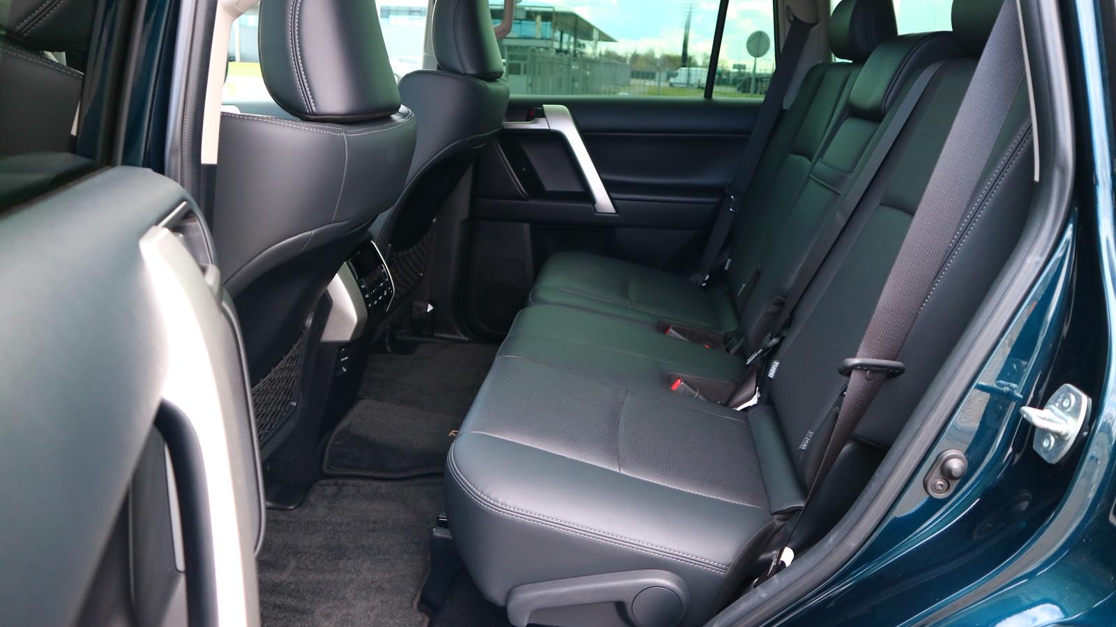 Toyota LAND CRUISER PRADO 2022 року з пробігом 78000 км, Універсал, Тойота Центр Київ "Автосаміт Укравто Столичне", м.Київ - 2445000 ГРН | Фото № 14