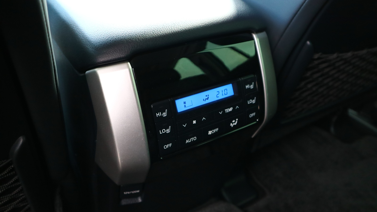 Toyota LAND CRUISER PRADO 2022 року з пробігом 78000 км, Універсал, Тойота Центр Київ "Автосаміт Укравто Столичне", м.Київ - 2445000 ГРН | Фото № 27