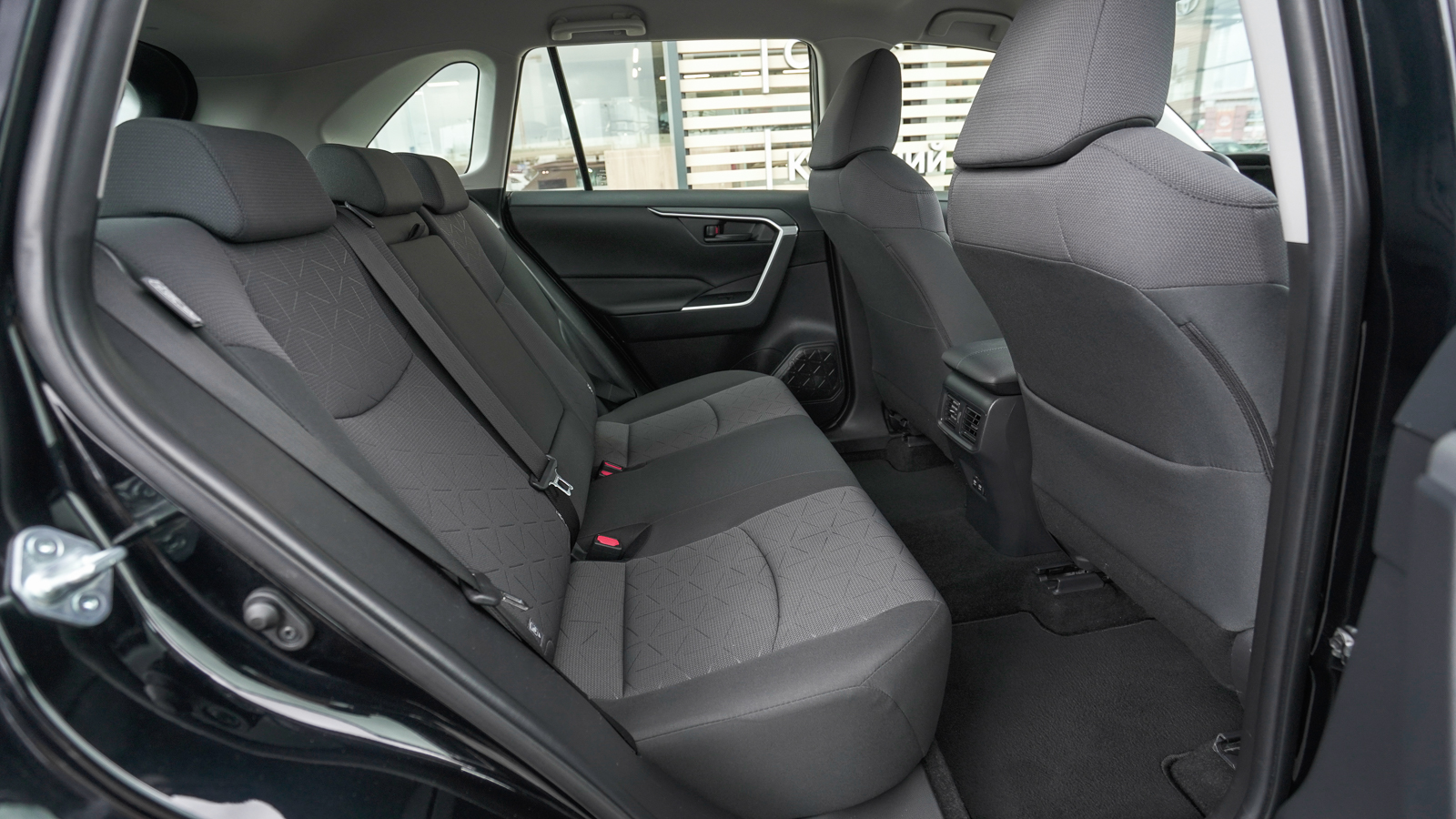 Toyota RAV4 2020 року, Універсал, Тойота Центр Львів "Діамант", м.Львів | Фото № 7 Toyota RAV4 2020 року з пробігом 38173 км, Універсал, Тойота Центр Львів "Діамант", м.Львів - 1136200 ГРН | Фото № 7