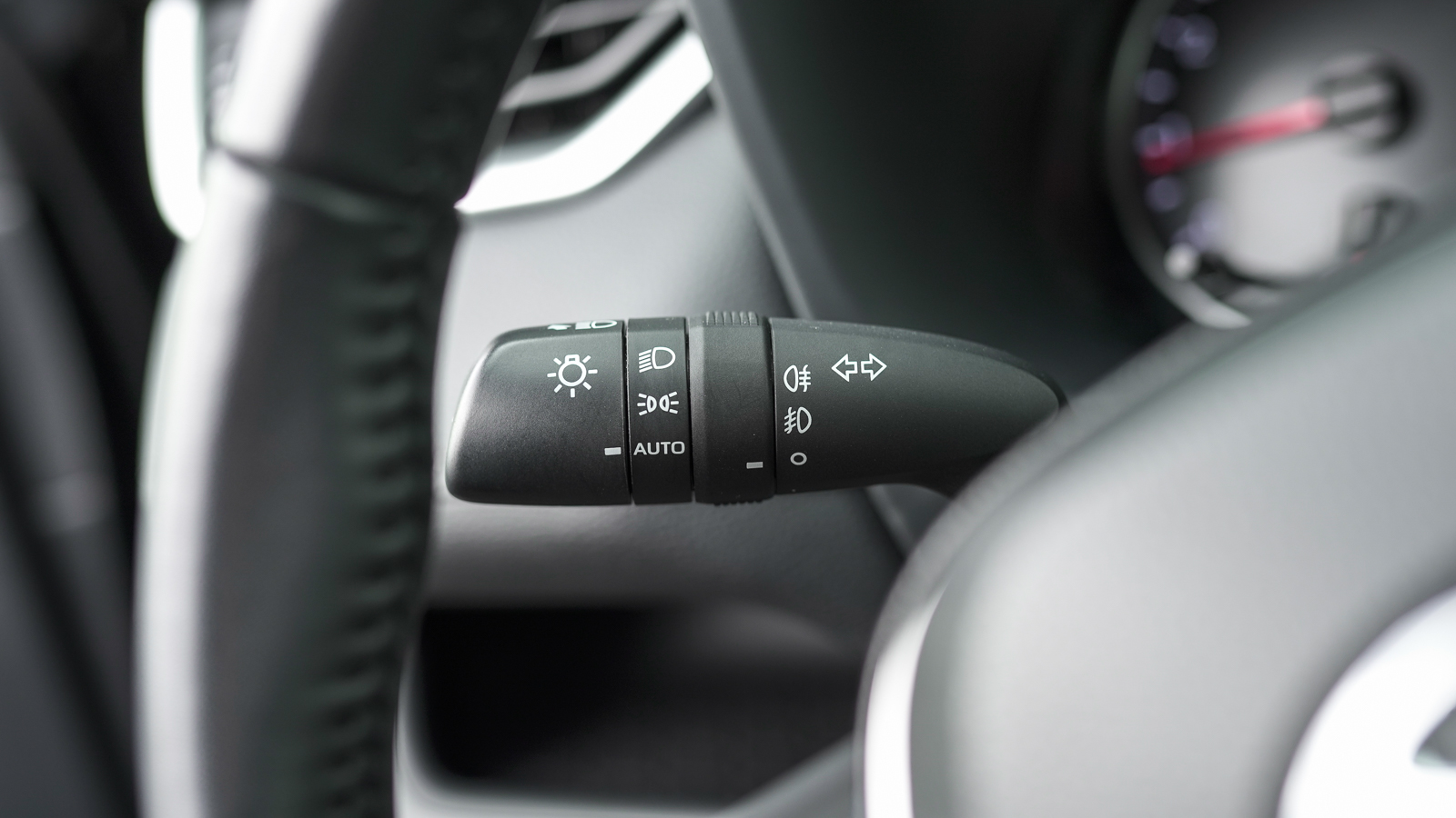 Toyota RAV4 2020 року, Універсал, Тойота Центр Львів "Діамант", м.Львів | Фото № 18 Toyota RAV4 2020 року з пробігом 38173 км, Універсал, Тойота Центр Львів "Діамант", м.Львів - 1136200 ГРН | Фото № 18